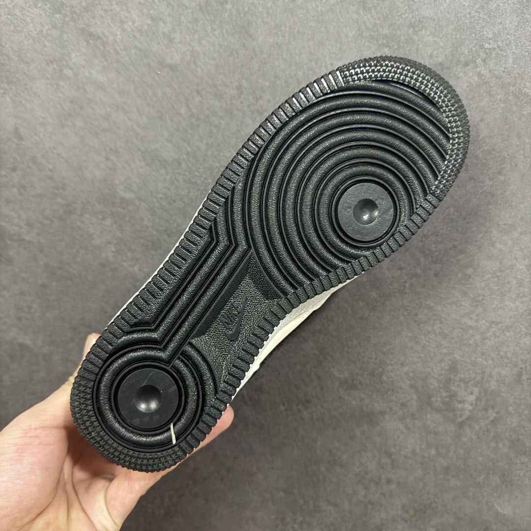 图片[9]-【定制版】Nike Air Force 1 \’07 Low “迪奥联名——花纹米灰黑”空军一号 高端定制 低帮 运动鞋 休闲鞋 折边针车 工艺难度大 原楦头原纸板 原装鞋盒 定制五金配件 内置全掌气垫 原厂鞋底 货号：BK0188-081 尺码：36 36.5 37.5 38 38.5 39 40 40.5 41 42 42.5 43 44 44.5 45 编码：HXSB310320-选品中心