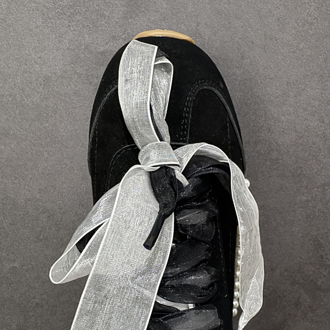 图片[8]-【定制版】alo yoga Sunset 月色舞曲 法式 少女 芭蕾风 生活休闲系带 阿甘鞋 德训鞋 原版开发 舒适百搭 网布减震透气支撑耐磨低帮 市面唯一独家私模打造 正确双层组合大底 ▪️包装：原版全套包装➕定制礼盒 ▪️面料：采用原版进口进口头层牛皮 ▪️内里垫脚：透气网➕定制内增高 ▪️大底： 原版定制防滑橡胶大底 ▪️货号：A0891U-Black(Team80-月色舞曲S-BOX) ▪️尺码：35-40 编码：TLB290300-选品中心