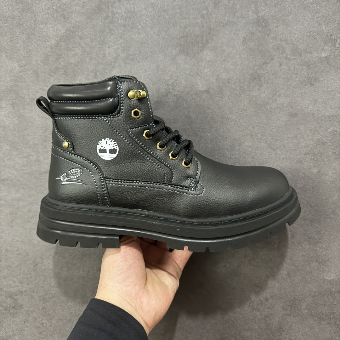 【广东纯原】2025秋冬Timberland 天伯伦/添柏岚经典高帮休闲男鞋 全新升级 广东大厂品质 原盒原包装 面料采用意大利顶级磨砂牛皮 搭配防臭防腐真皮乳胶鞋垫 给您完美的穿着体验 质量考究耐穿型男必备 专治不帅 高品质脚感一流 独家供应 颜色黑色 棕色 码数39 40 41 42 43 44 (皮鞋码) 编码：TLB260270-选品中心