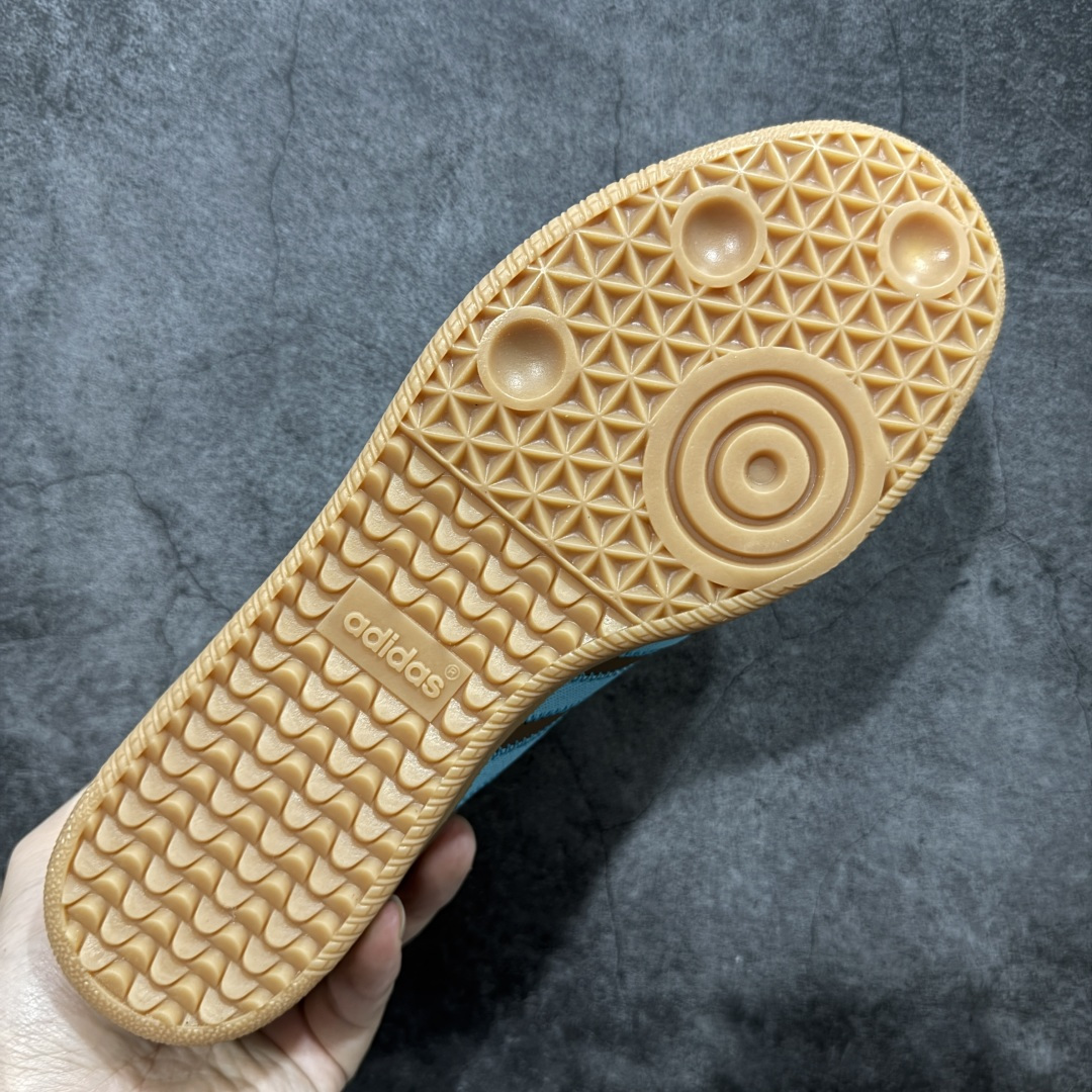 图片[9]-【RS纯原】Toy Story x adidas originals SAMBA OG桑巴舞系列绅士德训足球风百搭低帮休闲运动板鞋 JI4219 市面顶级品质 此版鞋身全部采用进口原厂头层皮 原厂头层 区分市面偷工减料！ 这款桑巴鞋展示了高质量的工艺 带有装饰的超锁缝制和无缝的手感 柔软、柔软的皮革造型和标志性的3条纹完成了精致的外观 正规合身鞋带 鞋面上有绒面鞋垫 橡胶鞋底 享受正畸套筒软感 自50年代首次亮相以来就一直在赢得粉丝的青睐 尺码：36 36.5 37.5 38 38.5 39 40 40.5 41 42 42.5 43 44 44.5 45-选品中心