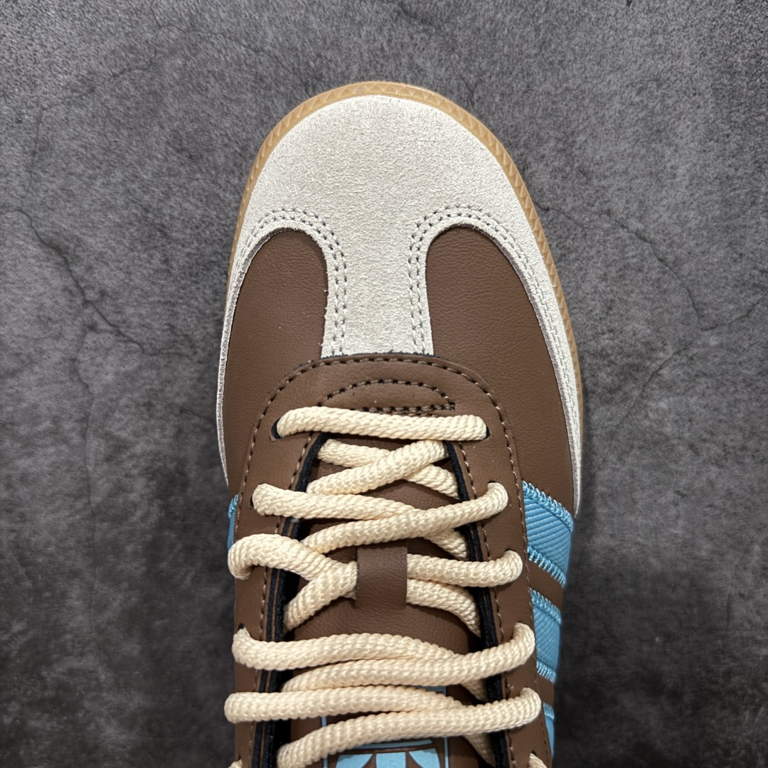 图片[5]-【RS纯原】Toy Story x adidas originals SAMBA OG桑巴舞系列绅士德训足球风百搭低帮休闲运动板鞋 JI4219 市面顶级品质 此版鞋身全部采用进口原厂头层皮 原厂头层 区分市面偷工减料！ 这款桑巴鞋展示了高质量的工艺 带有装饰的超锁缝制和无缝的手感 柔软、柔软的皮革造型和标志性的3条纹完成了精致的外观 正规合身鞋带 鞋面上有绒面鞋垫 橡胶鞋底 享受正畸套筒软感 自50年代首次亮相以来就一直在赢得粉丝的青睐 尺码：36 36.5 37.5 38 38.5 39 40 40.5 41 42 42.5 43 44 44.5 45-选品中心