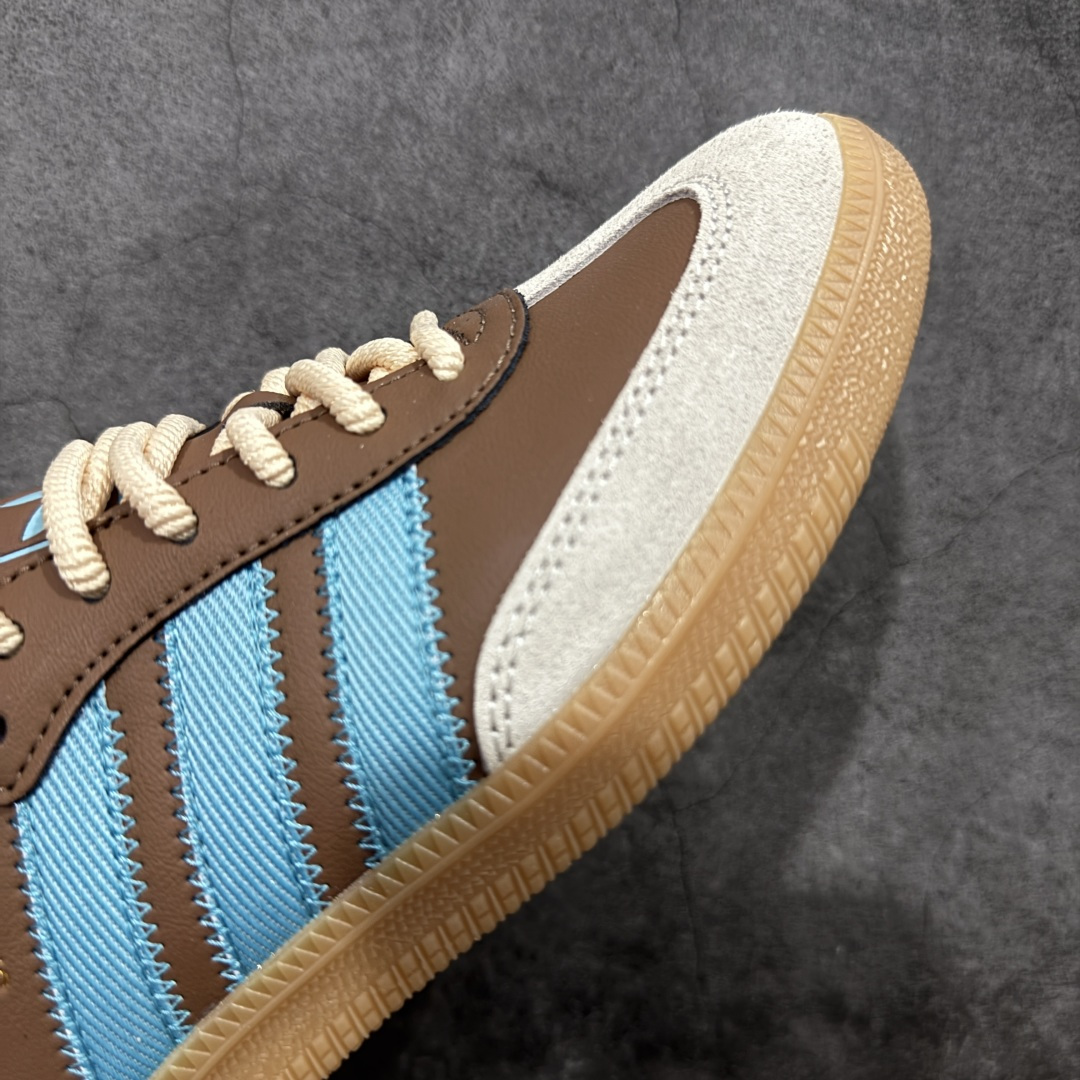 图片[6]-【RS纯原】Toy Story x adidas originals SAMBA OG桑巴舞系列绅士德训足球风百搭低帮休闲运动板鞋 JI4219 市面顶级品质 此版鞋身全部采用进口原厂头层皮 原厂头层 区分市面偷工减料！ 这款桑巴鞋展示了高质量的工艺 带有装饰的超锁缝制和无缝的手感 柔软、柔软的皮革造型和标志性的3条纹完成了精致的外观 正规合身鞋带 鞋面上有绒面鞋垫 橡胶鞋底 享受正畸套筒软感 自50年代首次亮相以来就一直在赢得粉丝的青睐 尺码：36 36.5 37.5 38 38.5 39 40 40.5 41 42 42.5 43 44 44.5 45-选品中心