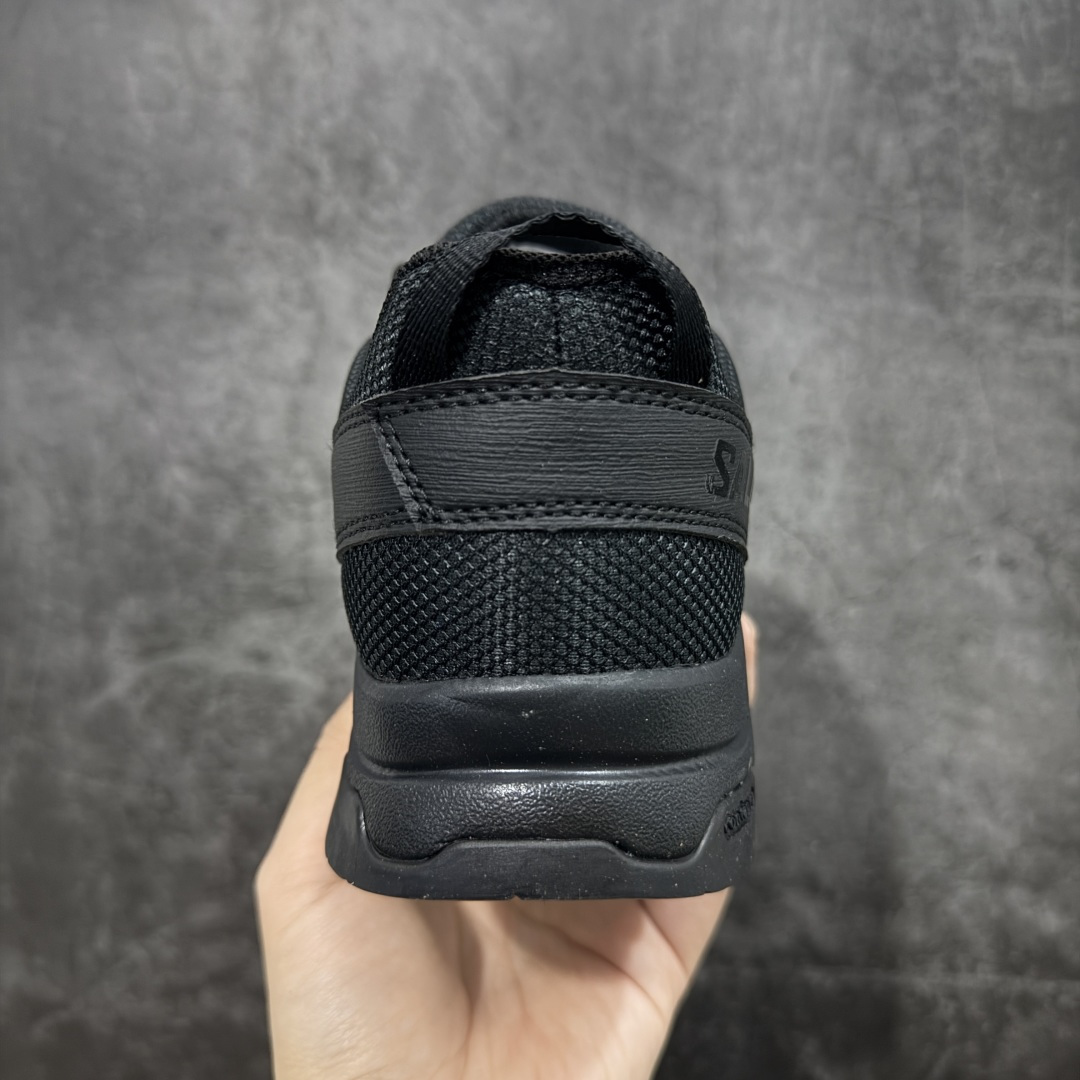 图片[4]-【W1版本】Salomon 𝐱 MM6 萨洛蒙联名马吉拉 X-Alp系列 情侣款户外休闲运动鞋 原版购入开发 做货 这款由MM6全新演绎的X-AIp专注于其空气动力学的外观上，标志性白色与奶油色带来都市风格 鞋舌上的MM6 数字标志就像一枚手工印章，与SALOMON大胆而高科技的LOGO相得益彰 另一双则以纯粹的黑色打造，突出富质感的细节，标志性运动鞋被提炼为新的都市经典 为 SALOMON带来静谧气息 配送专柜精美包装 面料： 原版进口牛皮+透气网面 内里：原版进口透气网里 鞋底：原版开模防滑橡胶大底 底厚：4CM 尺码： 36 36.5 37.5 38 38.5 39 40 440.5 41 42 42.5 43 44 44.5 45-选品中心