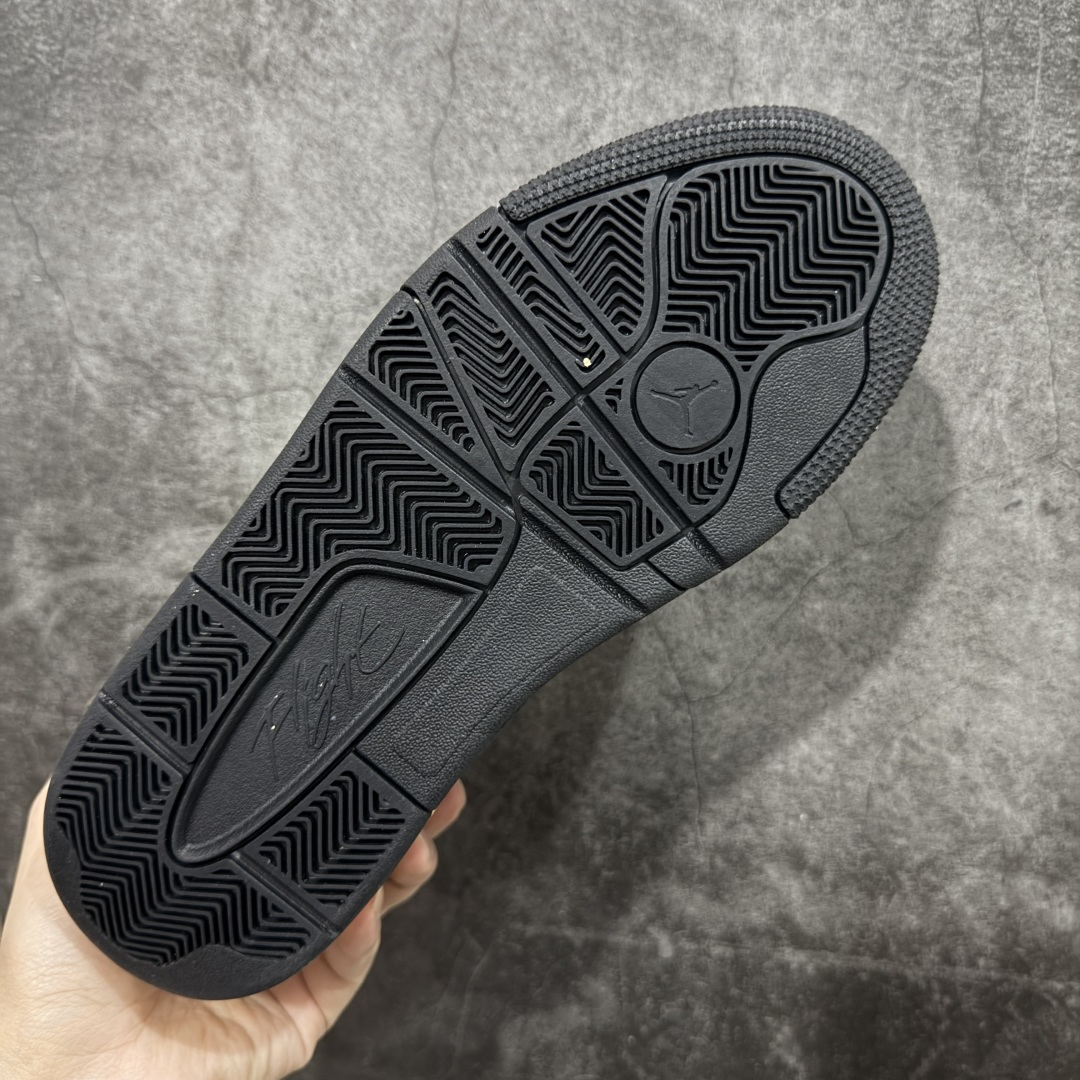 图片[9]-【神版】Air Jordan 4 Retro Flight Court 低帮 黑粉 AJ4 乔丹4代 aj4 乔4 低邦 黑粉 乔丹篮球鞋系列 头层带半码 区别市场通货 鞋款整体以黑色翻毛皮打造，搭配侧身黑色麂皮框架，鞋舌及后跟Jumpman Logo分别采用黑色、灰色刺绣点缀，后跟侧身Flighth字样也辅以灰色刺绣呈现，秉承轻量化的速度型篮球鞋设计思想完成设计，降低重量的同时提升舒适度，中底延续前作使用了分离式后掌可视化Air Soleb气垫。鞋带孔和后跟鞋提以籃网为造型灵感，将篮球运动巧妙融入到鞋款的设计之中，使鞋身整体富有流动性、节奏感和优雅气质。 货号：HF3255-012 尺码：36 36.5 37.5 38 38.5 39 40 40.5 41 42 42.5 43 44 44.5 45-选品中心