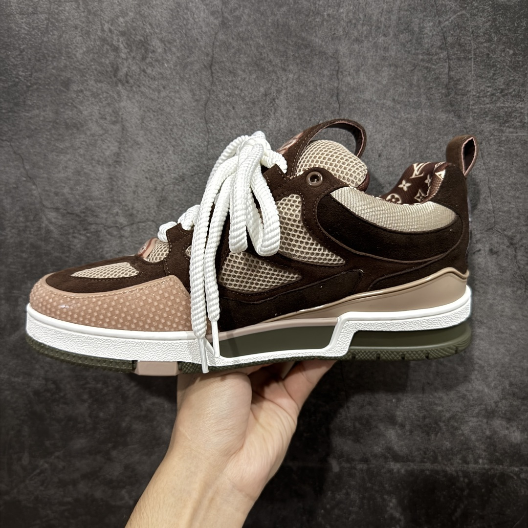 图片[2]-【纯原礼盒版】Louis Vuitton LV Skate时装走秀圆头系带运动鞋 完美鞋型超高的清洁度 零毛边线头瑕疵 全套原楦原纸版原鞋开模 全网最具灵魂的版型 正确原装黄色鞋盒 正确中底印花 鞋面印花3D高频深度立体 全鞋电脑针车 紧密相连 针距密度一致 环保乳胶注塑鞋垫 厚度脚感还原原版 皮面裁剪部位 统一油边封口工艺 原装橡胶大底含胶量大底组合零偏差 专柜全套包装 防尘袋 说明书 质保卡 男女鞋 尺码：35-46-选品中心