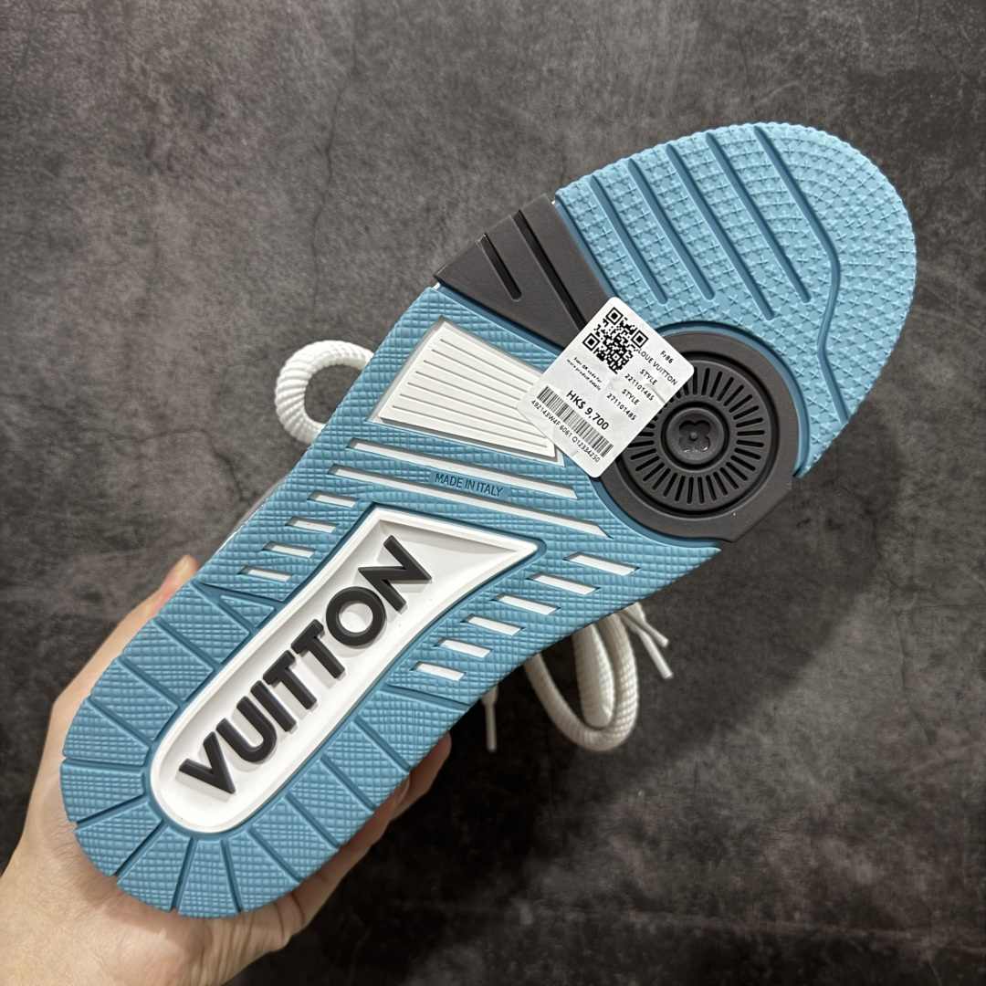 图片[9]-【纯原礼盒版】Louis Vuitton LV Skate时装走秀圆头系带运动鞋 完美鞋型超高的清洁度 零毛边线头瑕疵 全套原楦原纸版原鞋开模 全网最具灵魂的版型 正确原装黄色鞋盒 正确中底印花 鞋面印花3D高频深度立体 全鞋电脑针车 紧密相连 针距密度一致 环保乳胶注塑鞋垫 厚度脚感还原原版 皮面裁剪部位 统一油边封口工艺 原装橡胶大底含胶量大底组合零偏差 专柜全套包装 防尘袋 说明书 质保卡 男女鞋 尺码：35-46-选品中心