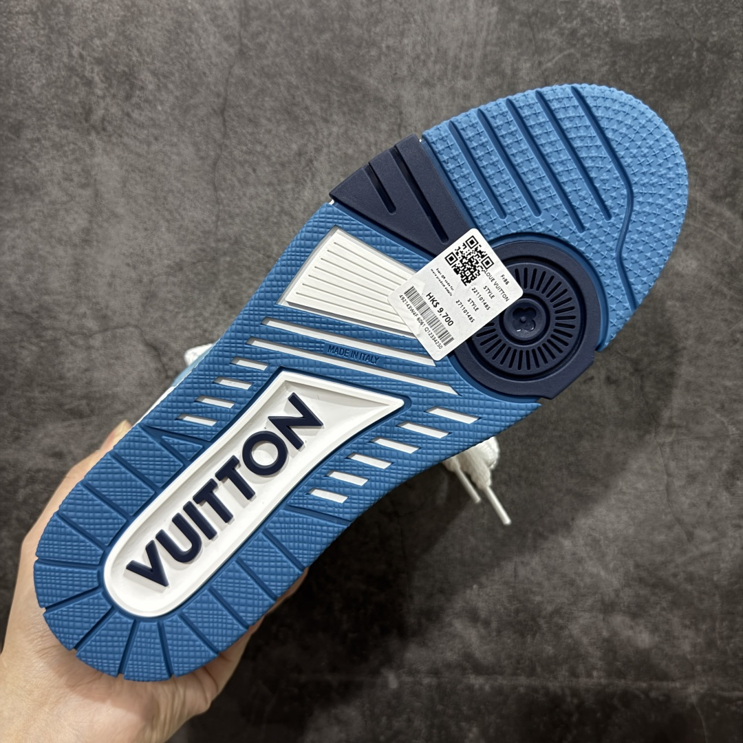 图片[9]-【纯原礼盒版】Louis Vuitton LV Skate时装走秀圆头系带运动鞋 完美鞋型超高的清洁度 零毛边线头瑕疵 全套原楦原纸版原鞋开模 全网最具灵魂的版型 正确原装黄色鞋盒 正确中底印花 鞋面印花3D高频深度立体 全鞋电脑针车 紧密相连 针距密度一致 环保乳胶注塑鞋垫 厚度脚感还原原版 皮面裁剪部位 统一油边封口工艺 原装橡胶大底含胶量大底组合零偏差 专柜全套包装 防尘袋 说明书 质保卡 男女鞋 尺码：35-46-选品中心