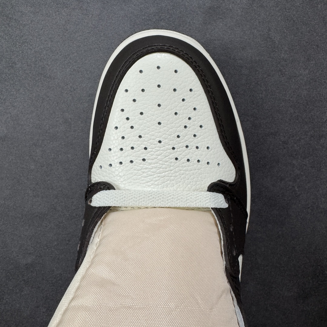 图片[8]-【公司级头层版】Air Jordan 1 High OG 高帮 白棕 AJ1 乔丹1代 aj1 乔1 高邦 金人吊牌 乔丹篮球鞋系列555088-101 采用正确头层皮组合荔枝纹头层皮革鞋面材质 中底注胶孔及缜密中底拉帮工艺 内置气垫及耐磨橡胶大底 尺码：36-47-选品中心