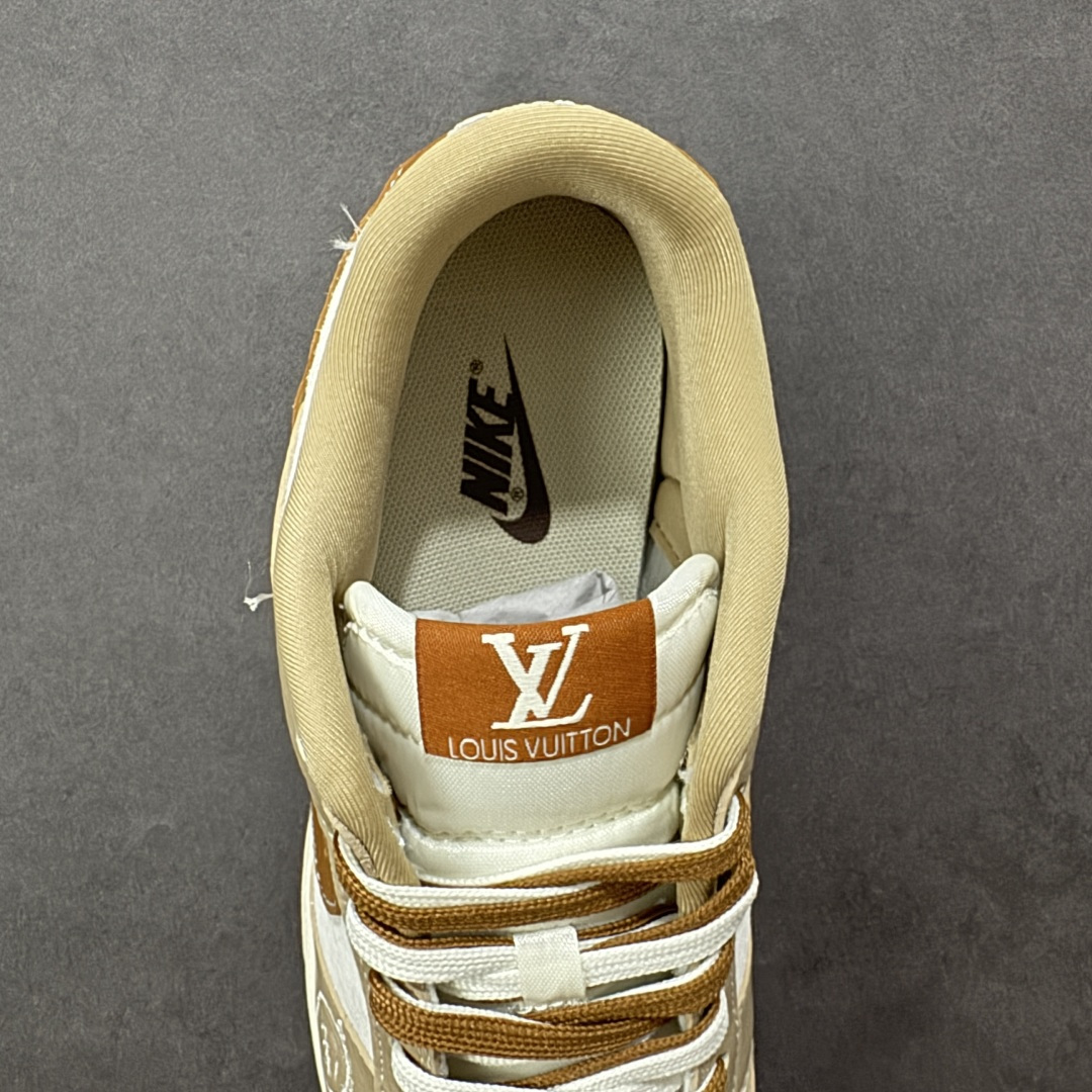 图片[7]-【定制版】Nike SB Dunk 斯图西 LV 三方联名——卡其棕 高端定制 低帮休闲板鞋 定制鞋盒 大厂纯原品质出货 超高清洁度 高级麂皮 皮料切割干净无任何毛边 细节完美 货号：SG6688-005 尺码：36 36.5 37.5 38 38.5 39 40 40.5 41 42 42.5 43 44 44.5 45 编码：HXSB330340-选品中心