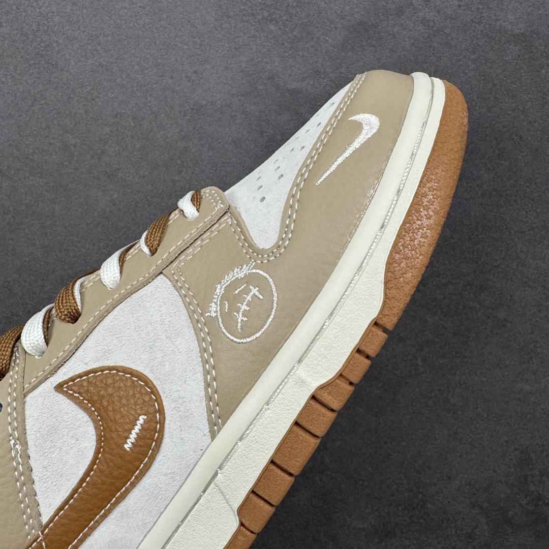 图片[5]-【定制版】Nike SB Dunk 斯图西 LV 三方联名——卡其棕 高端定制 低帮休闲板鞋 定制鞋盒 大厂纯原品质出货 超高清洁度 高级麂皮 皮料切割干净无任何毛边 细节完美 货号：SG6688-005 尺码：36 36.5 37.5 38 38.5 39 40 40.5 41 42 42.5 43 44 44.5 45 编码：HXSB330340-选品中心