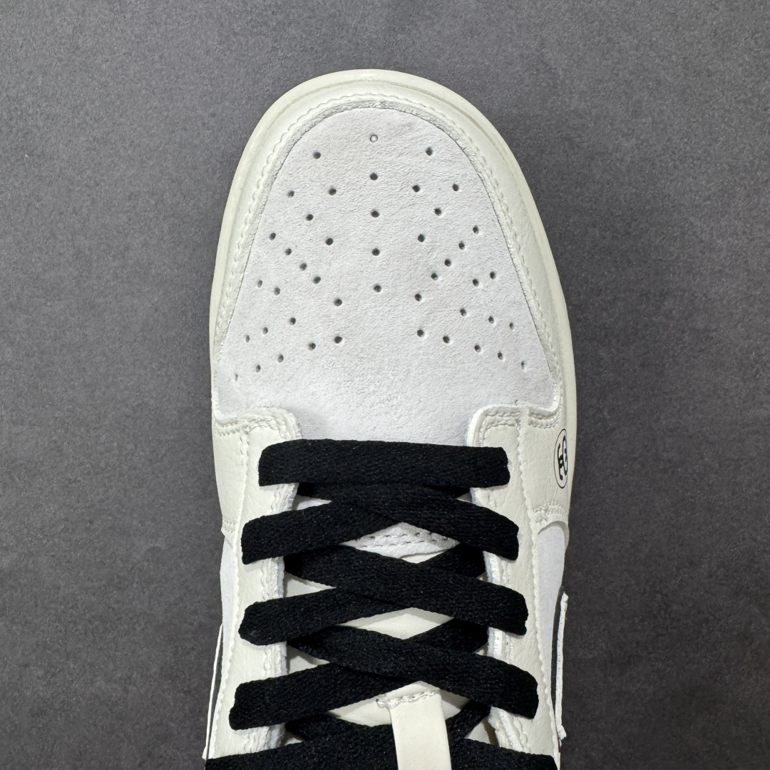 图片[8]-【定制版】Nike SB Dunk Low“斯图西联名——白黑红” 高端定制 低帮休闲板鞋 定制鞋盒 Ortholite鞋垫透气防臭 大厂纯原品质出货 超高清洁度 皮料切割干净无任何毛边 细节完美 货号：YF9511-913 尺码： 36 36.5 37.5 38 38.5 39 40 40.5 41 42 42.5 43 44 44.5 45-选品中心