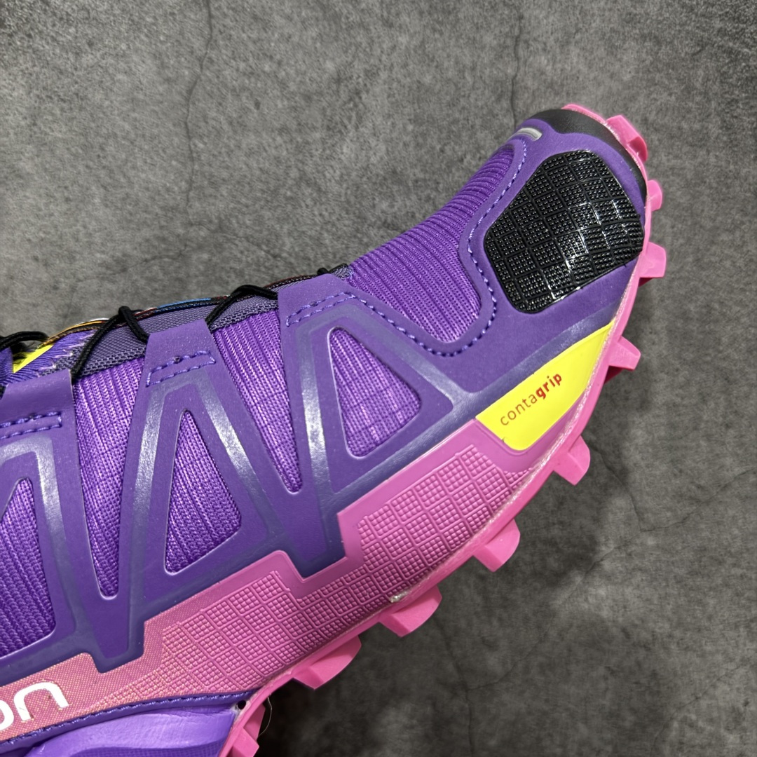 图片[6]-【莞产版本】萨洛蒙/Salomon Speed Cross 4 织物皮革低帮全能越野透气休闲运动鞋 Salomon 正式推出全新概念鞋款 SPEEDCROSS 以侵略性设计与先锋户外美学融合 相互交织出纵横山野和城市间的跑鞋轮廓 由混合网眼织物与皮革打造鞋面 辅以皮革细节点缀增强视觉冲击 整体以爪痕式的鞋面纹路搭配流线型轮廓呈现 极具辨识度的夸张外大底设计 增高之余更适合城市生活环境的舒适防滑效果 功能性层面 鞋面 3D 开放式网眼最大限度提供着用透气性 并注入合成材料为户外穿着带来极大的耐用和保护性 得益于 Salomon 多项功能性科技 从中底到鞋带系统都为脚部提供了一个安全和舒适的贴合感 并在松散、柔软、崎岖和不平坦的地形环境上带来卓越的抓地力 尺码：36-42-选品中心