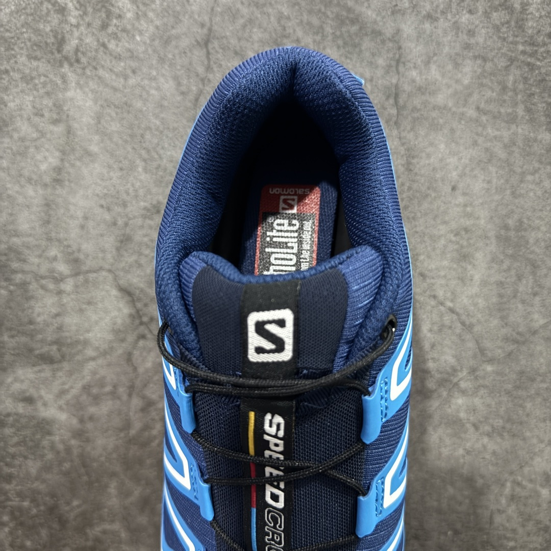 图片[8]-【莞产版本】萨洛蒙/Salomon Speed Cross 4 织物皮革低帮全能越野透气休闲运动鞋 Salomon 正式推出全新概念鞋款 SPEEDCROSS 以侵略性设计与先锋户外美学融合 相互交织出纵横山野和城市间的跑鞋轮廓 由混合网眼织物与皮革打造鞋面 辅以皮革细节点缀增强视觉冲击 整体以爪痕式的鞋面纹路搭配流线型轮廓呈现 极具辨识度的夸张外大底设计 增高之余更适合城市生活环境的舒适防滑效果 功能性层面 鞋面 3D 开放式网眼最大限度提供着用透气性 并注入合成材料为户外穿着带来极大的耐用和保护性 得益于 Salomon 多项功能性科技 从中底到鞋带系统都为脚部提供了一个安全和舒适的贴合感 并在松散、柔软、崎岖和不平坦的地形环境上带来卓越的抓地力 尺码：40-47-选品中心