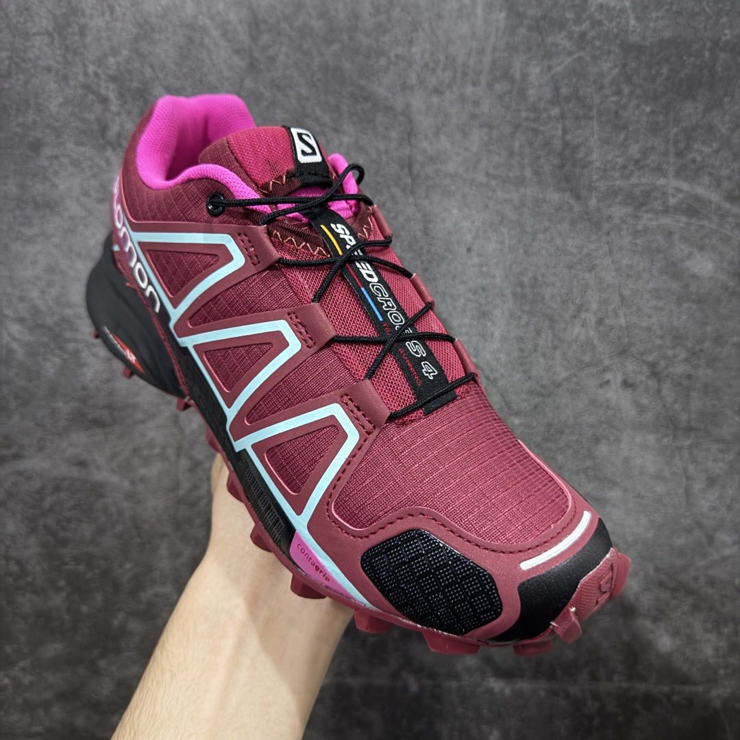 图片[3]-【莞产版本】萨洛蒙/Salomon Speed Cross 4 织物皮革低帮全能越野透气休闲运动鞋 Salomon 正式推出全新概念鞋款 SPEEDCROSS 以侵略性设计与先锋户外美学融合 相互交织出纵横山野和城市间的跑鞋轮廓 由混合网眼织物与皮革打造鞋面 辅以皮革细节点缀增强视觉冲击 整体以爪痕式的鞋面纹路搭配流线型轮廓呈现 极具辨识度的夸张外大底设计 增高之余更适合城市生活环境的舒适防滑效果 功能性层面 鞋面 3D 开放式网眼最大限度提供着用透气性 并注入合成材料为户外穿着带来极大的耐用和保护性 得益于 Salomon 多项功能性科技 从中底到鞋带系统都为脚部提供了一个安全和舒适的贴合感 并在松散、柔软、崎岖和不平坦的地形环境上带来卓越的抓地力 尺码：36-42-选品中心