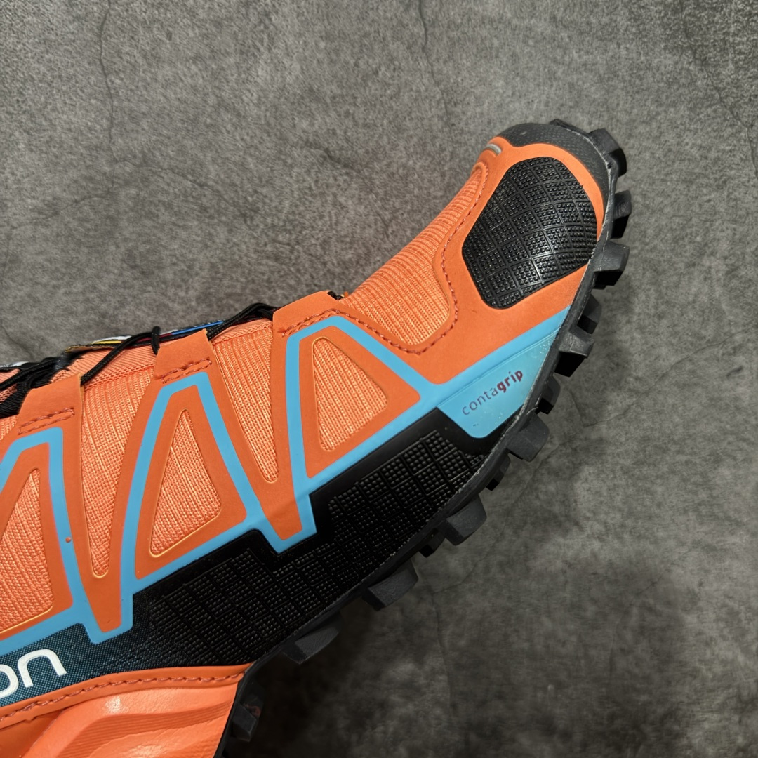 图片[6]-【莞产版本】萨洛蒙/Salomon Speed Cross 4 织物皮革低帮全能越野透气休闲运动鞋 Salomon 正式推出全新概念鞋款 SPEEDCROSS 以侵略性设计与先锋户外美学融合 相互交织出纵横山野和城市间的跑鞋轮廓 由混合网眼织物与皮革打造鞋面 辅以皮革细节点缀增强视觉冲击 整体以爪痕式的鞋面纹路搭配流线型轮廓呈现 极具辨识度的夸张外大底设计 增高之余更适合城市生活环境的舒适防滑效果 功能性层面 鞋面 3D 开放式网眼最大限度提供着用透气性 并注入合成材料为户外穿着带来极大的耐用和保护性 得益于 Salomon 多项功能性科技 从中底到鞋带系统都为脚部提供了一个安全和舒适的贴合感 并在松散、柔软、崎岖和不平坦的地形环境上带来卓越的抓地力 尺码：36-42-选品中心