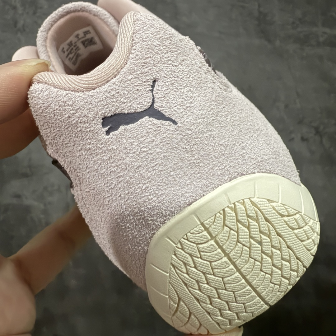 图片[2]-【CS纯原】Puma Speedcat OG Sparco 彪马罗马阿莫尔系列 复古运动休闲赛车跑鞋 豆沙粉 406329-52 市场第一梯队品质 版型 细节 烫金走线 完全碾压市场任意版本 欢迎对比🆚 工厂耗时3个月开发 原装档案原数据纸版楦型 采用固色翻毛皮鞋面材质(正确二次成型\’猛帮\’成型工艺🆚区别市面版本!!) 外置原数据开发轻量耐磨橡胶大底💪🏻 全球知名运动品牌PUMA宝马赛车系列 融合了宝马车队的标志性配色 以趣味十足又前卫复古的设计引领潮流 将赛道精神融入街头时尚 开启前卫竞速之旅 主打前卫复古风 Roma鞋款的鞋侧以复古的流线造型 缀以宝马经典Logo 巧妙吸睛 而Speedcat鞋款以亮眼三色条纹元素缀以舒适鞋面 赋予了独特的个性美学 演绎赛车的无尽能量 尺码：35.5-45-选品中心