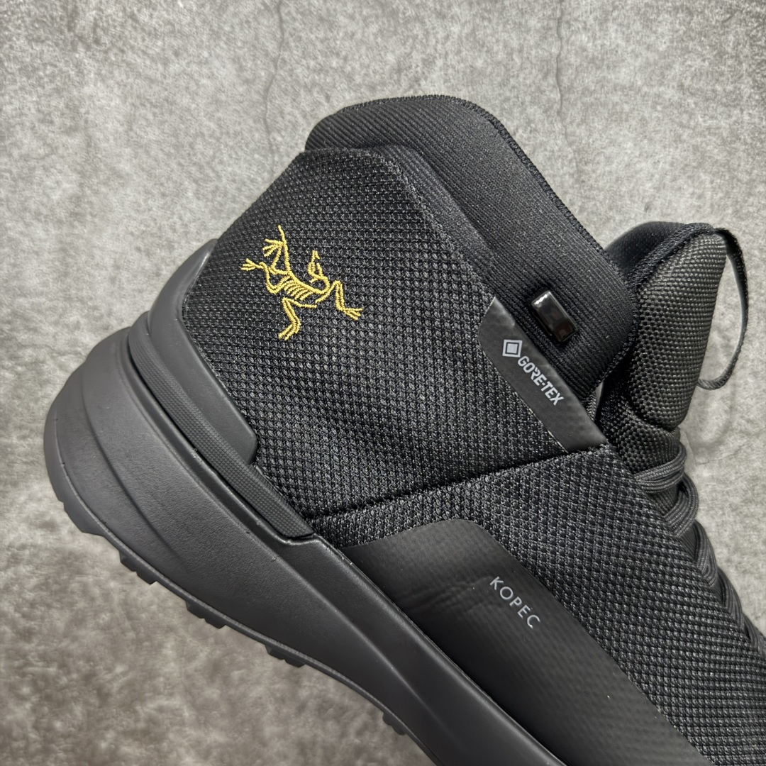 图片[7]-【莞产纯原版】始祖鸟ArcTeryx Kopec GTX M Mid 覆盖透气男越野跑鞋 中帮 正确后跟刺绣 完美细节版型 官方同步上架 适合技术路线单日徒步穿着 aeriosflgtx鞋受到长途野外跑步鞋的启发 适合在变化的地形上进行快速轻快的徒步旅行穿着，舒适而有支撑性，使您充满信心。该设计与脚部融为一体，可最大限度地减少摩擦，gore-tex保护膜网砂，采用gore隐形适体(invisiblefit)技术，更轻薄舒适。敏捷、稳定和技术路线上的自信源于vibram® megagrip外底、压缩eva内底以及一体的tpu。重量约：275g技术特点透气轻量耐磨鞋子鞋外底结构vibram®megagripM橡胶化合材料耐用柔软鞋子结构tpu鞋头可防磨损压缩eva泡沫内底以及一体的tpu铁芯提高了灵活性和稳定性，使您充满信心鞋子衬垫结构4mm厚ortholiteM3d模制插片材料gore-tex薄膜tpu高耐磨保护膜cordura® MX 尺码：36-45 编码： FJB390400-选品中心