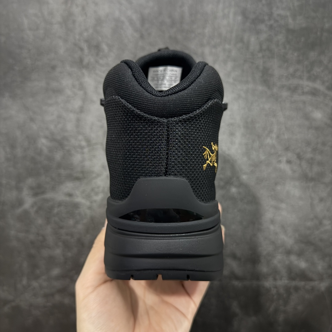 图片[4]-【莞产纯原版】始祖鸟ArcTeryx Kopec GTX M Mid 覆盖透气男越野跑鞋 中帮 正确后跟刺绣 完美细节版型 官方同步上架 适合技术路线单日徒步穿着 aeriosflgtx鞋受到长途野外跑步鞋的启发 适合在变化的地形上进行快速轻快的徒步旅行穿着，舒适而有支撑性，使您充满信心。该设计与脚部融为一体，可最大限度地减少摩擦，gore-tex保护膜网砂，采用gore隐形适体(invisiblefit)技术，更轻薄舒适。敏捷、稳定和技术路线上的自信源于vibram® megagrip外底、压缩eva内底以及一体的tpu。重量约：275g技术特点透气轻量耐磨鞋子鞋外底结构vibram®megagripM橡胶化合材料耐用柔软鞋子结构tpu鞋头可防磨损压缩eva泡沫内底以及一体的tpu铁芯提高了灵活性和稳定性，使您充满信心鞋子衬垫结构4mm厚ortholiteM3d模制插片材料gore-tex薄膜tpu高耐磨保护膜cordura® MX 尺码：36-45 编码： FJB390400-选品中心