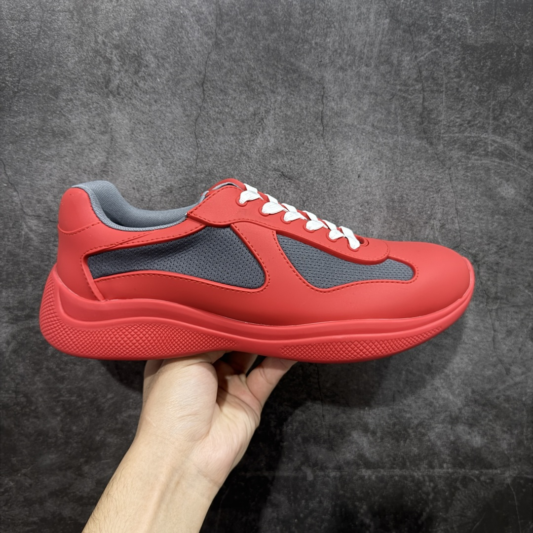 【广东纯原版】Prada America\’s Cup 普拉达 运动鞋 经过重新设计 全新面料和颜色为它注入新的当代精神 这款航海风系带运动鞋 最初在上世纪90年代为LunaRossa船员设计 现在以彩色橡胶和Bike织物重新演绎 Prada LineaRossa徽标彰显经典态度 尺码:36 37 38 39 40 41 42 43 44 45 46 47-选品中心