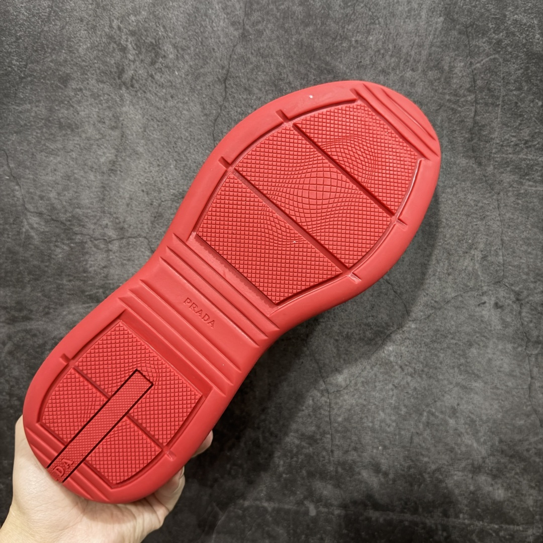 图片[9]-【广东纯原版】Prada America\’s Cup 普拉达 运动鞋 经过重新设计 全新面料和颜色为它注入新的当代精神 这款航海风系带运动鞋 最初在上世纪90年代为LunaRossa船员设计 现在以彩色橡胶和Bike织物重新演绎 Prada LineaRossa徽标彰显经典态度 尺码：36 37 38 39 40 41 42 43 44 45 46 47-选品中心