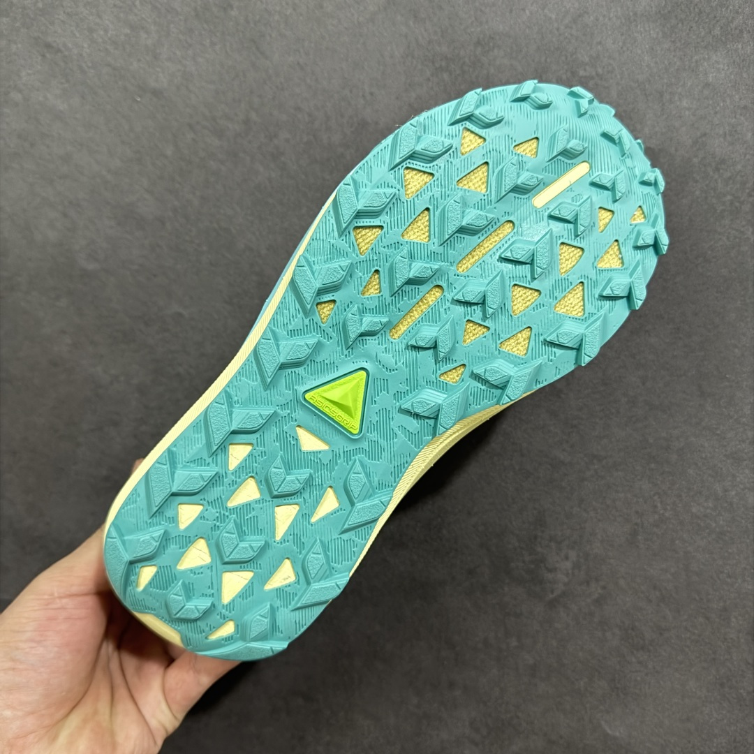 图片[9]-【公司级】亚瑟士跑步鞋男鞋新款GEL-TRABUCO 13低帮缓震训练运动鞋 Trabuco 13是ASICS的一款高山系列越野跑鞋，融合了Flyte Foam Blast+中底技术、GEL单元和全覆盖Grip外底，提供出色的稳定性与保护，而其轻盈的设计令其适合崎岖地形。**它融合了密集的Flyte Foam Blast+中底技术、后部GEL减震单元，以及编织型岩石板和全覆盖的ASICS Grip外底，提供4毫米和5毫米不同高度的凸耳设计。鞋面采用柔软网眼材质，全衬里构造可有效防止碎屑侵入。 货号：1011B973-020 尺码：36 37 37.5 38 39 39.5 40.5 41.5 42 42.5 43.5 44 45-选品中心