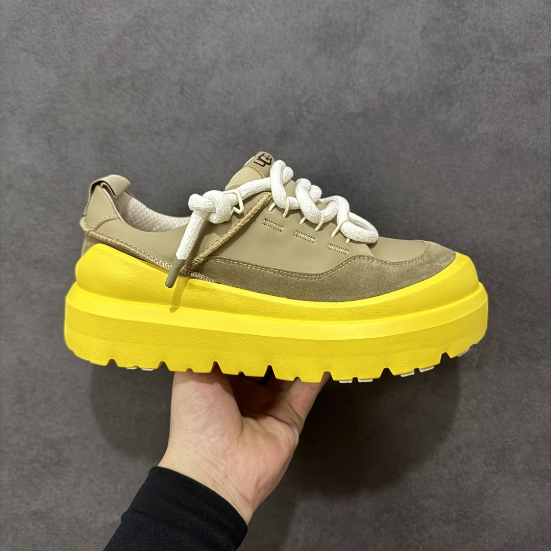 （男鞋贵20） 【SP顶级版】UGG Heritage 中性雪地靴面包鞋 1170910 秋冬羊毛一体雪地靴 原代工厂隆丰A级真羊毛皮一体完全遵循正平正品，精选A级羊皮毛一体材质，内里毛绒如云朵般包裹双脚，白带恒温属性一寒锁温抗冻，股季透气排湿，让双脚时刻处于干爽舒适的状态，轻量化设计搭配柔韧鞋底，每一步都似踩在软垫上，再加上贴合足型的弧度与足跟支撑，无论是居家休憩,外出通勤还是日常跑腿，全天行走也无负担。 从经典高筒靴到简约拖鞋，从基础中性色到潮流设计，既能与牛仔裤、卫衣打造随性日常，也能搭配裙子、男女同款更能轻松适配情侣穿搭。 优质羊皮毛天生耐磨损，搭配扎实工艺与防水科技加持，能抵御日常磨损与雨雪侵袭。一双穿数年仍能保持柔软质感💪🏻 尺码：35-45-选品中心