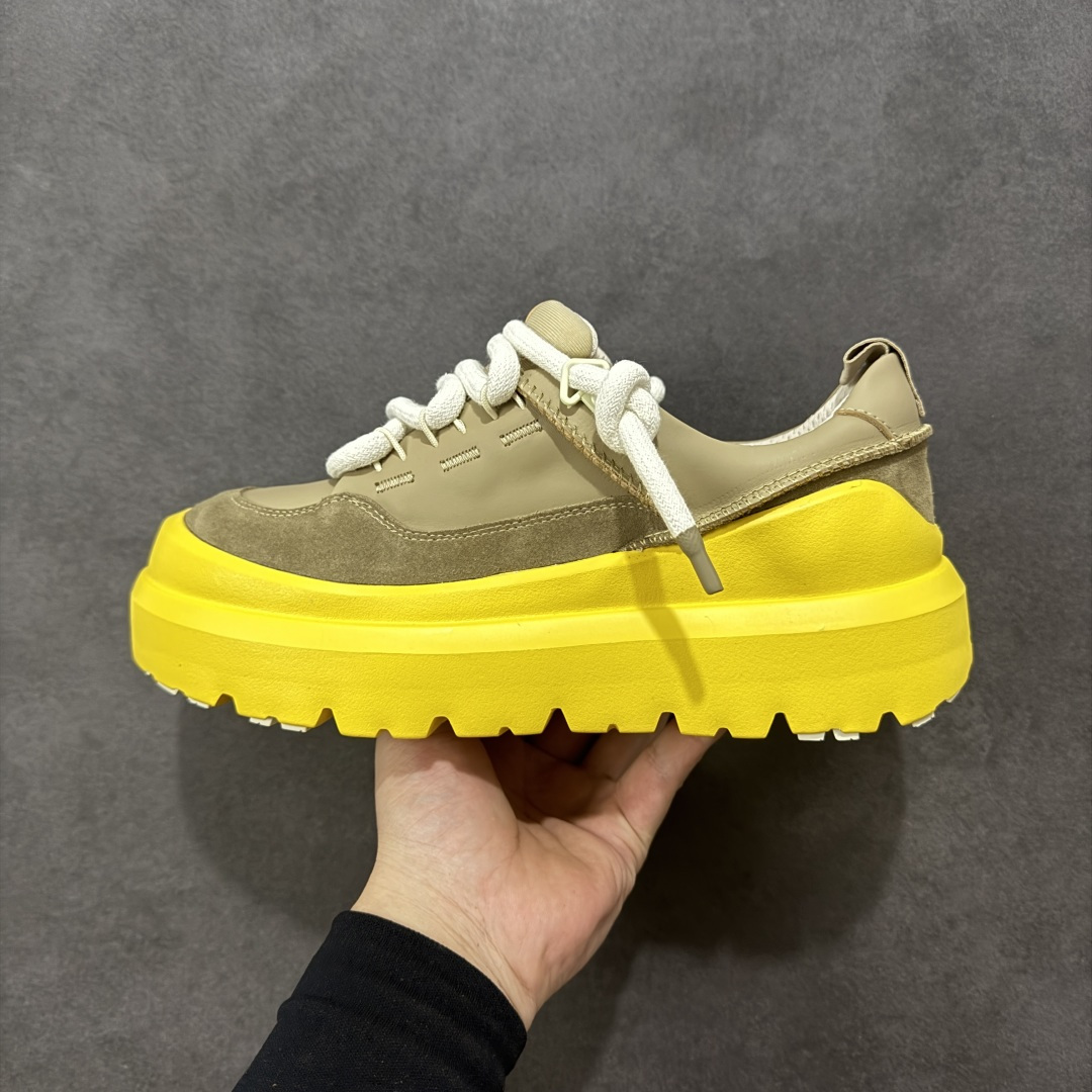 图片[2]-（男鞋贵20） 【SP顶级版】UGG Heritage 中性雪地靴面包鞋 1170910 秋冬羊毛一体雪地靴 原代工厂隆丰A级真羊毛皮一体完全遵循正平正品，精选A级羊皮毛一体材质，内里毛绒如云朵般包裹双脚，白带恒温属性一寒锁温抗冻，股季透气排湿，让双脚时刻处于干爽舒适的状态，轻量化设计搭配柔韧鞋底，每一步都似踩在软垫上，再加上贴合足型的弧度与足跟支撑，无论是居家休憩,外出通勤还是日常跑腿，全天行走也无负担。 从经典高筒靴到简约拖鞋，从基础中性色到潮流设计，既能与牛仔裤、卫衣打造随性日常，也能搭配裙子、男女同款更能轻松适配情侣穿搭。 优质羊皮毛天生耐磨损，搭配扎实工艺与防水科技加持，能抵御日常磨损与雨雪侵袭。一双穿数年仍能保持柔软质感💪🏻 尺码：35-45-选品中心