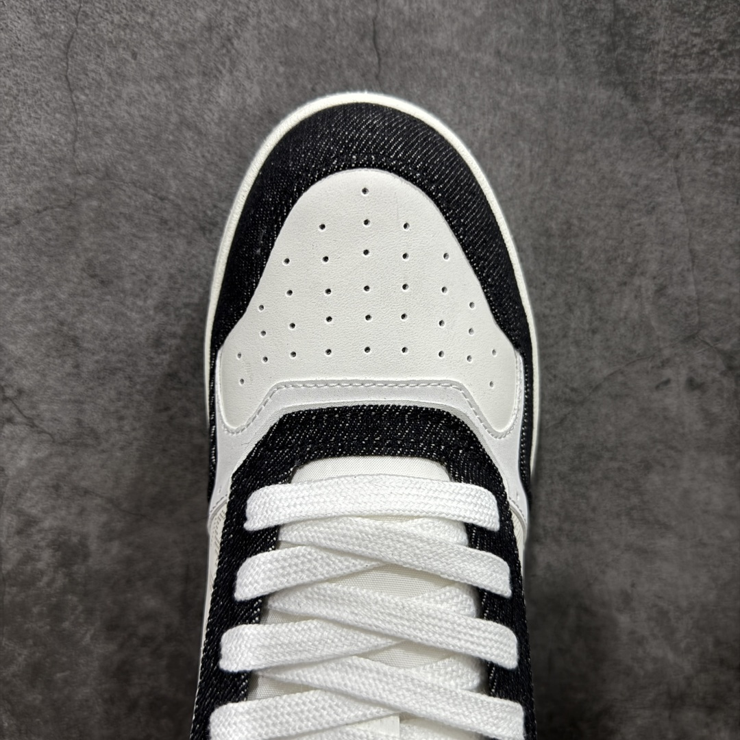 图片[5]-【莞产礼盒版】2025s Dior迪奥B27系列市面顶级版本出货‼ ‼ 全新礼盒包装版本 市面为数不多的“真正原鞋拆解开发”选材耗时就半个多月 进口原厂皮料 无色差细节拉满 敢与AJ大迪奥相媲美，由意大利工坊匠心打造，黄俊捷、林一等各大明星、网红博主争先上脚且全国各大专柜一鞋难求💥鞋面牛皮拼接D印花LOGO✔内里进口网布、TPU大底以别具一格的立体效果，展现摩登优雅格调，高街潮流搭配必备潮品 尺码：39-45-选品中心