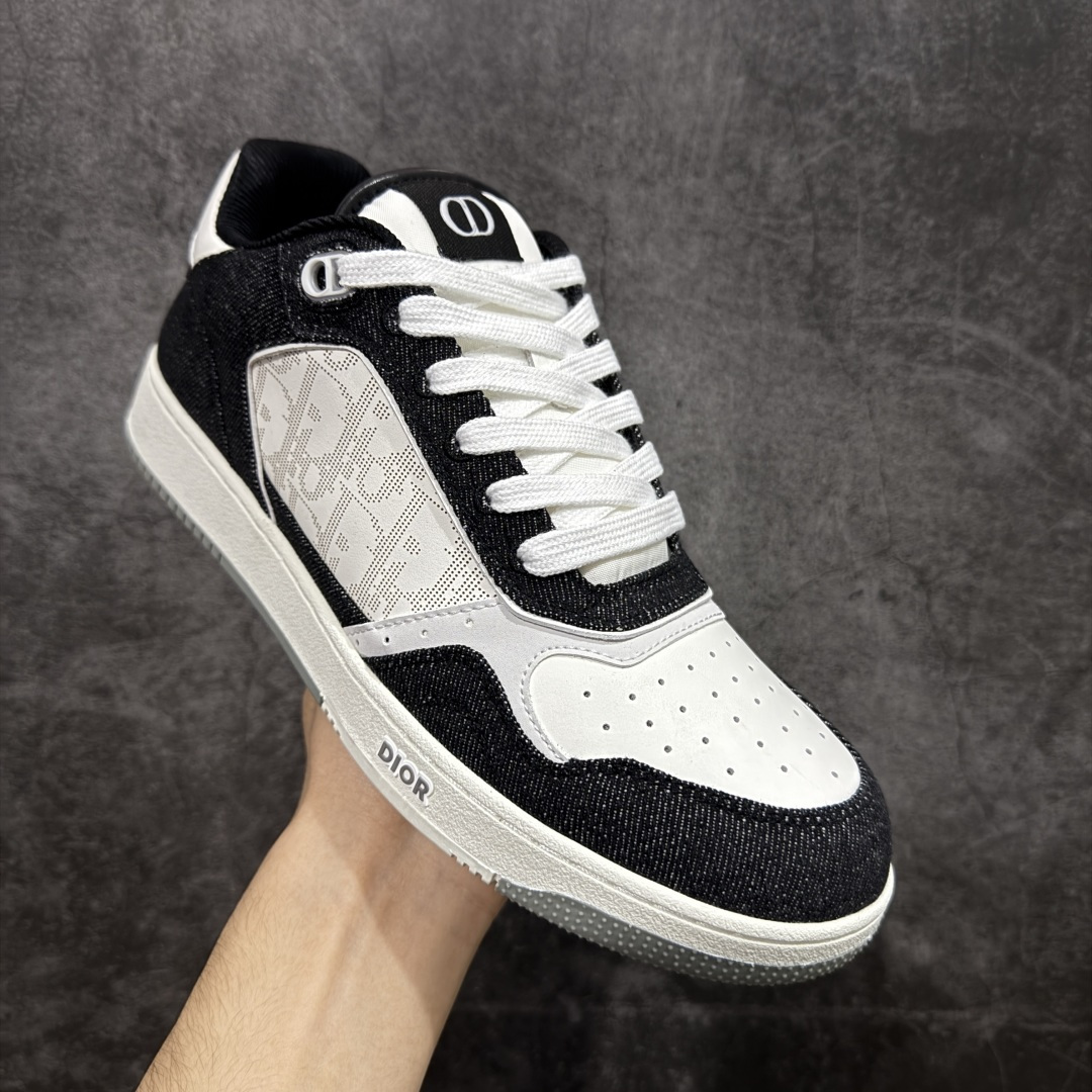 图片[3]-【莞产礼盒版】2025s Dior迪奥B27系列市面顶级版本出货‼ ‼ 全新礼盒包装版本 市面为数不多的“真正原鞋拆解开发”选材耗时就半个多月 进口原厂皮料 无色差细节拉满 敢与AJ大迪奥相媲美，由意大利工坊匠心打造，黄俊捷、林一等各大明星、网红博主争先上脚且全国各大专柜一鞋难求💥鞋面牛皮拼接D印花LOGO✔内里进口网布、TPU大底以别具一格的立体效果，展现摩登优雅格调，高街潮流搭配必备潮品 尺码：39-45-选品中心