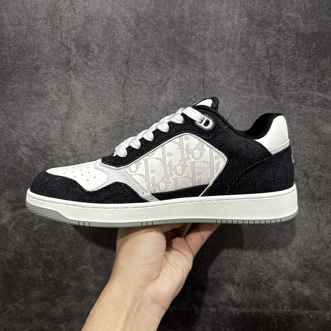 图片[2]-【莞产礼盒版】2025s Dior迪奥B27系列市面顶级版本出货‼ ‼ 全新礼盒包装版本 市面为数不多的“真正原鞋拆解开发”选材耗时就半个多月 进口原厂皮料 无色差细节拉满 敢与AJ大迪奥相媲美，由意大利工坊匠心打造，黄俊捷、林一等各大明星、网红博主争先上脚且全国各大专柜一鞋难求💥鞋面牛皮拼接D印花LOGO✔内里进口网布、TPU大底以别具一格的立体效果，展现摩登优雅格调，高街潮流搭配必备潮品 尺码：39-45-选品中心