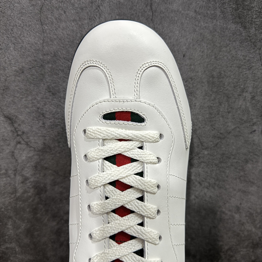 图片[5]-【莞产礼盒版】GUCCI 古驰 Shift 皮革圆头系带低帮生活休闲鞋 新款Gucci Shift系列直接美晕 做旧设计 复古又随性Gucci正式发布全新“Gucci Shift”运动鞋系列。该系列从品牌深厚的马术传统汲取灵感，以经典Web条纹为核心，融合多元材质与现代设计，展现品牌标志性的传承与创新 轻盈舒适的穿着感搭配极简廓形，营造出利落而摩登的气质。麂皮、帆布及科技面料的丰富组合，与大胆的配色与设计相得益彰，一同展现更具个性的优雅与活力 尺码：35 36 37 38 39 40 41 42 43 44-选品中心