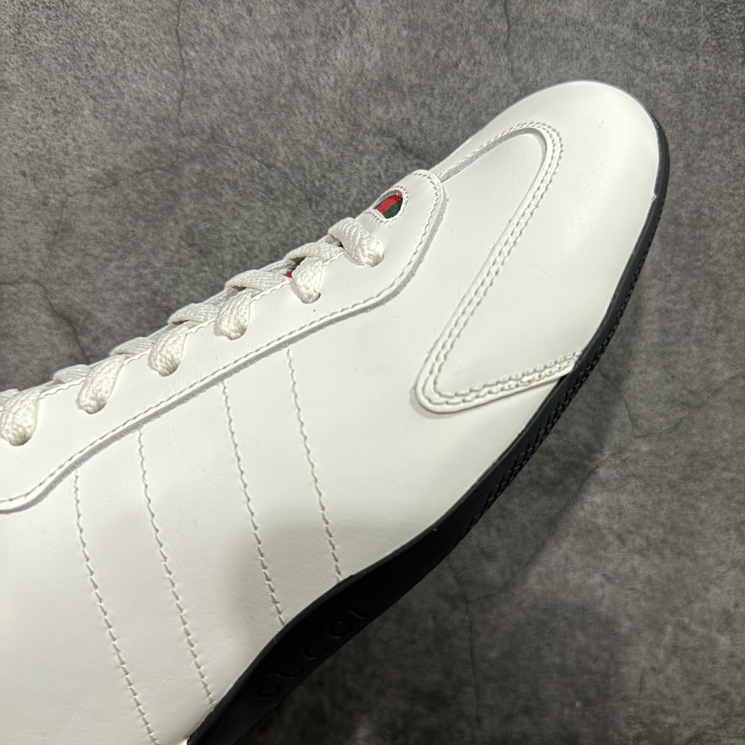 图片[6]-【莞产礼盒版】GUCCI 古驰 Shift 皮革圆头系带低帮生活休闲鞋 新款Gucci Shift系列直接美晕 做旧设计 复古又随性Gucci正式发布全新“Gucci Shift”运动鞋系列。该系列从品牌深厚的马术传统汲取灵感，以经典Web条纹为核心，融合多元材质与现代设计，展现品牌标志性的传承与创新 轻盈舒适的穿着感搭配极简廓形，营造出利落而摩登的气质。麂皮、帆布及科技面料的丰富组合，与大胆的配色与设计相得益彰，一同展现更具个性的优雅与活力 尺码：35 36 37 38 39 40 41 42 43 44-选品中心