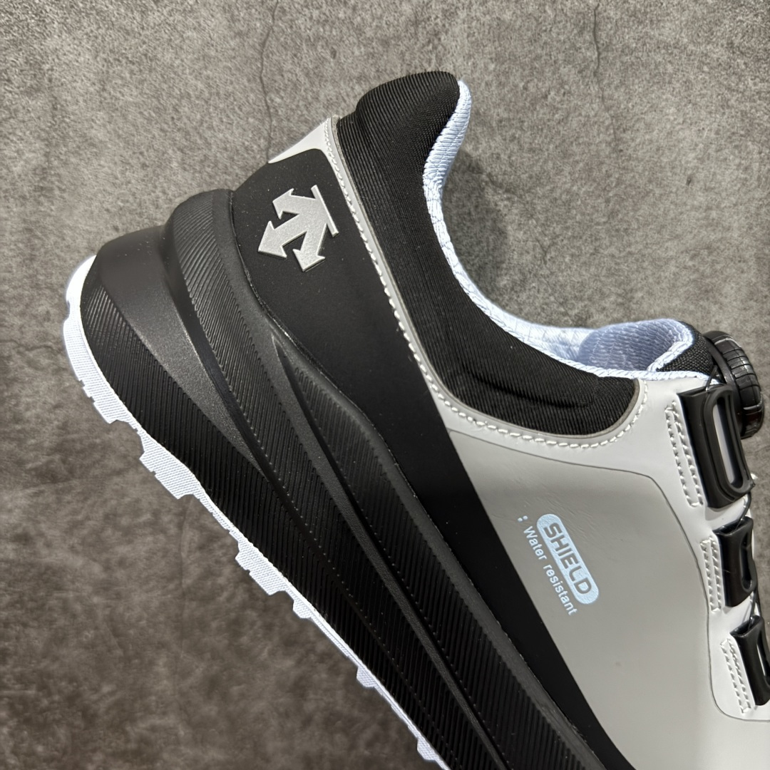 图片[7]-【公司级】DESCENTE BOA 迪桑特轻盈缓震透气鞋面时尚休闲运动覆盖防水男子越野跑鞋 官方同步 正确细节 正确白色标 正确米其林大底 区别市场错版 适合技术路线单日徒步穿着 aeriosflgtx鞋受到长途野外跑步鞋的启发，适合在变化的地形上进行快速轻快的徒步旅行穿着，舒适而有支撑性，使您充满信心。 该设计与脚部融为一体，可最大限度地减少摩擦，鞋面gore-tex保护膜具有超强防水效果，采用gore隐形适体(invisiblefit)技术，更轻薄舒适。鞋子鞋外底结构vibram®橡胶化合材料，防滑耐磨耐用，tpu鞋头可防磨损，压缩eva泡沫内底以及一体的tpu铁芯提高了灵活性和稳定性。这是一款集功能，户外，颜值于一体的超强登山鞋，强烈推荐💪🏻 尺码： 39-45含半码-选品中心