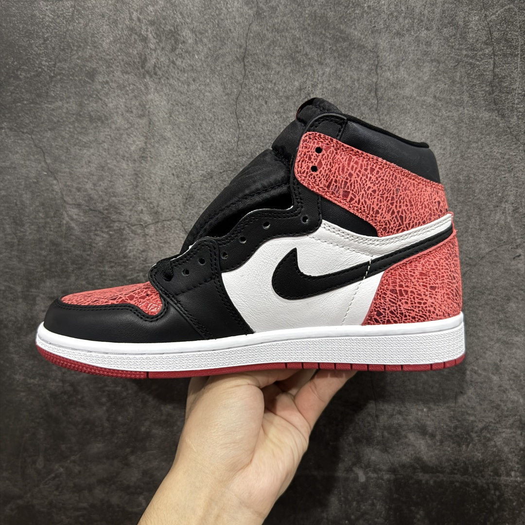 图片[2]-【DB毒版】Nike Air Jordan aj1 Retro High OG 裂纹黑红 百搭休闲文化运动篮球鞋 FD2596-602 口碑AJ大厂出品 全系列原楦原纸板开发 原厂头层皮料加持 原厂定型后跟完美效果 裁片超高清洁度 针车 细节到位 性价比十足💪🏻 尺码：40-47.5（半）-选品中心