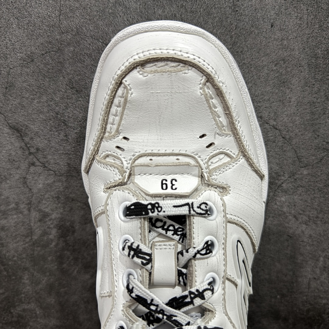 图片[5]-【纯原PK版】Balenciag 巴黎世家18代 最新Hamptons系列 情侣款 破损 做旧 休闲 运动鞋 顶级大厂出品 天花板品质 品质细节比工厂版本都要好很多 自行对比 原版购入开发做货 ▪️面料： 原版定制进口头层牛皮 ▪️内里：进口透气毛巾绒里 ▪️鞋底：原版开模防滑橡胶材质 ▪️底厚：3CM ▪️尺码： 35-46-选品中心