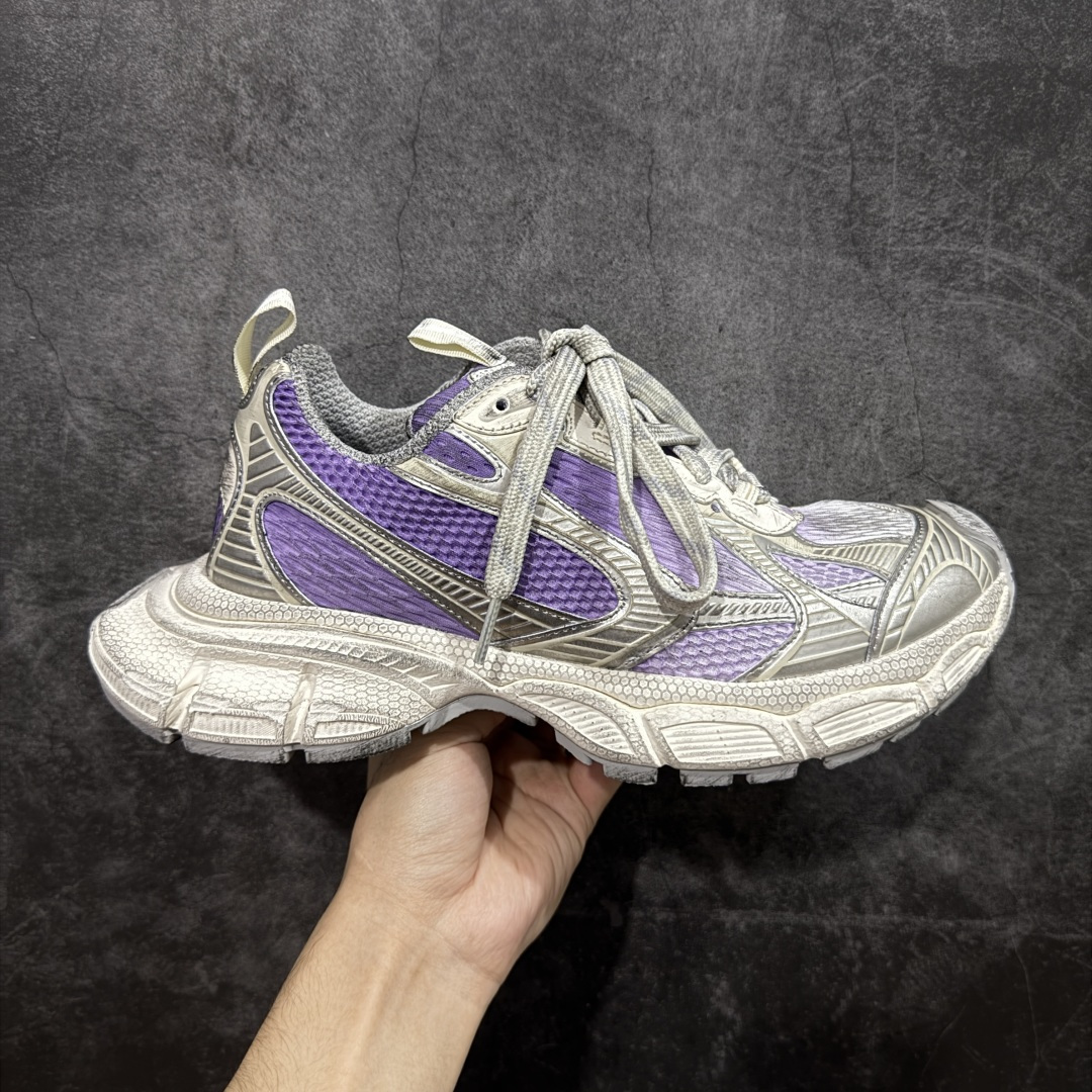 【XA版本】BALENCIAGA 3XL Sneakers 巴黎世家十代网布系带低帮走秀复古老爹鞋 全套原纸板楦头开发 最原汁原味的灵魂版型 全鞋荧光划线卡点 胶水把控整洁度追求极致完美 每一双都是工艺品 多重QC质检 超越公司货的品控标准 实实在在的免检产品 原盒原配 正确字体电绣 粗细、位置、大小正确 侧边TPU 透气孔匹配意产原版 正确分离大底 TPU软底 原版一致大底LOGO 立体感十足 原厂皮料水洗做旧 采购原厂网纱 不含皮革 网布材料和聚氨酯 磨损效果 鞋头边缘和后帮 Balenciaga 徽标 鞋面和后跟凸印尺码 鞋舌 3XL 橡胶品牌标识和反光细节 鞋帮拉袢和鞋舌拉祥 配反光细节 备用鞋带在鞋履前侧 可在穿着前取下 便于不同造型搭配 偏大一码 尺码：35-46-选品中心