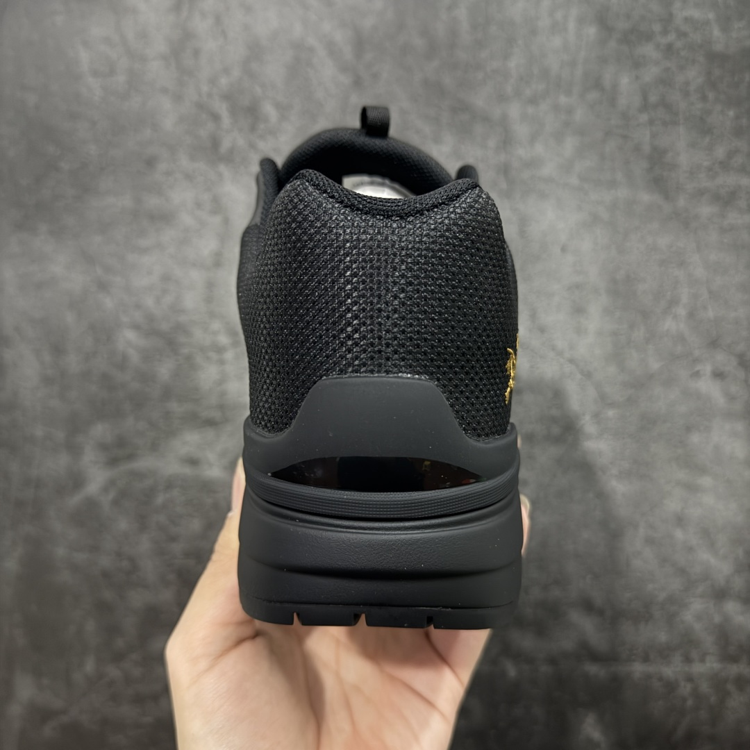 图片[4]-【莞产套盒版】始祖鸟ArcTeryx Kopec GTX M 覆盖透气男越野跑鞋 金标刺绣 正确后跟刺绣 完美细节版型 官方同步上架 适合技术路线单日徒步穿着 aeriosflgtx鞋受到长途野外跑步鞋的启发 适合在变化的地形上进行快速轻快的徒步旅行穿着，舒适而有支撑性，使您充满信心。该设计与脚部融为一体，可最大限度地减少摩擦，gore-tex保护膜网砂，采用gore隐形适体(invisiblefit)技术，更轻薄舒适。敏捷、稳定和技术路线上的自信源于vibram® megagrip外底、压缩eva内底以及一体的tpu。重量约：275g技术特点透气轻量耐磨鞋子鞋外底结构vibram®megagripM橡胶化合材料耐用柔软鞋子结构tpu鞋头可防磨损压缩eva泡沫内底以及一体的tpu铁芯提高了灵活性和稳定性，使您充满信心鞋子衬垫结构4mm厚ortholiteM3d模制插片材料gore-tex薄膜tpu高耐磨保护膜cordura® MX 尺码：39-45 编码： FJC350370-选品中心