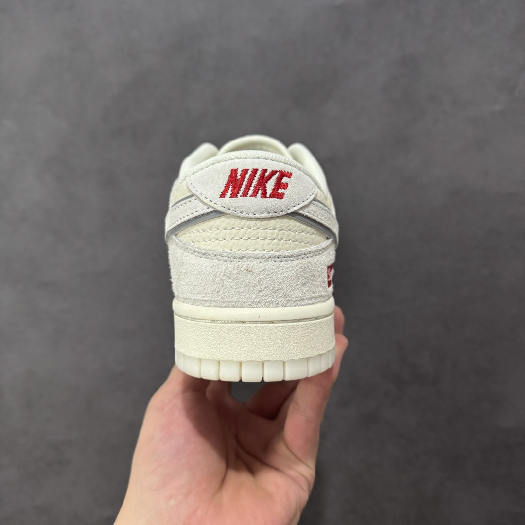 图片[4]-【定制版】Nike SB Dunk Low“ Supreme联名—米灰猪八革” 周年高端定制 低帮休闲板鞋 定制鞋盒 大厂纯原品质出货 超高清洁度 皮料切割干净无任何毛边 细节完美 货号：DN3168-007 尺码：36 36.5 37.5 38 38.5 39 40 40.5 41 42 42.5 43 44 44.5 45 编码：HXSB330340-选品中心