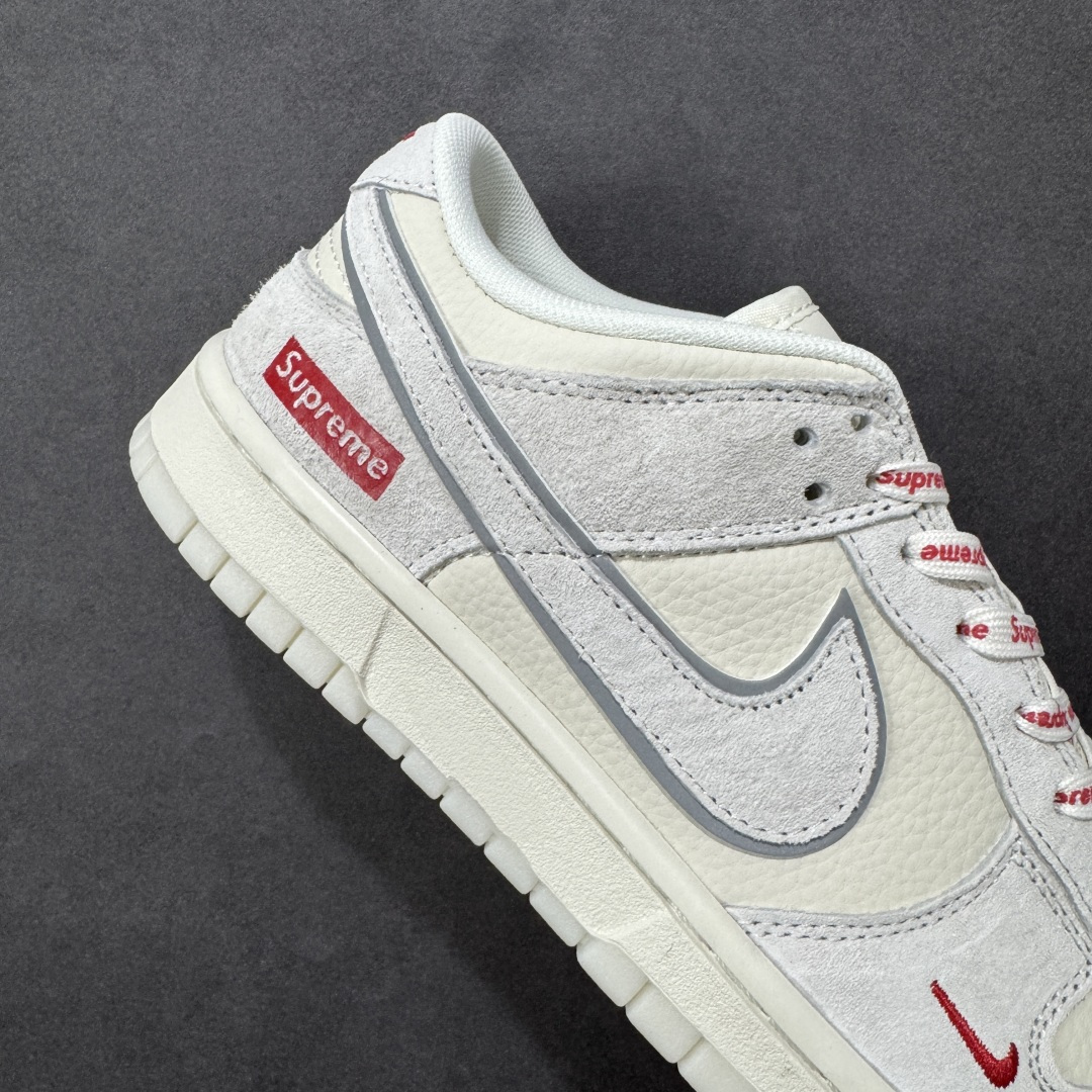 图片[6]-【定制版】Nike SB Dunk Low“ Supreme联名—米灰猪八革” 周年高端定制 低帮休闲板鞋 定制鞋盒 大厂纯原品质出货 超高清洁度 皮料切割干净无任何毛边 细节完美 货号：DN3168-007 尺码：36 36.5 37.5 38 38.5 39 40 40.5 41 42 42.5 43 44 44.5 45 编码：HXSB330340-选品中心