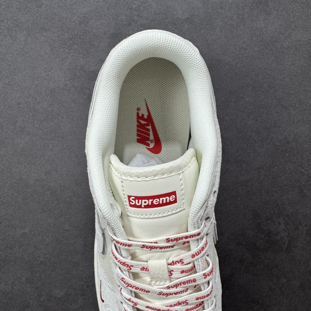 图片[7]-【定制版】Nike SB Dunk Low“ Supreme联名—米灰猪八革” 周年高端定制 低帮休闲板鞋 定制鞋盒 大厂纯原品质出货 超高清洁度 皮料切割干净无任何毛边 细节完美 货号：DN3168-007 尺码：36 36.5 37.5 38 38.5 39 40 40.5 41 42 42.5 43 44 44.5 45 编码：HXSB330340-选品中心