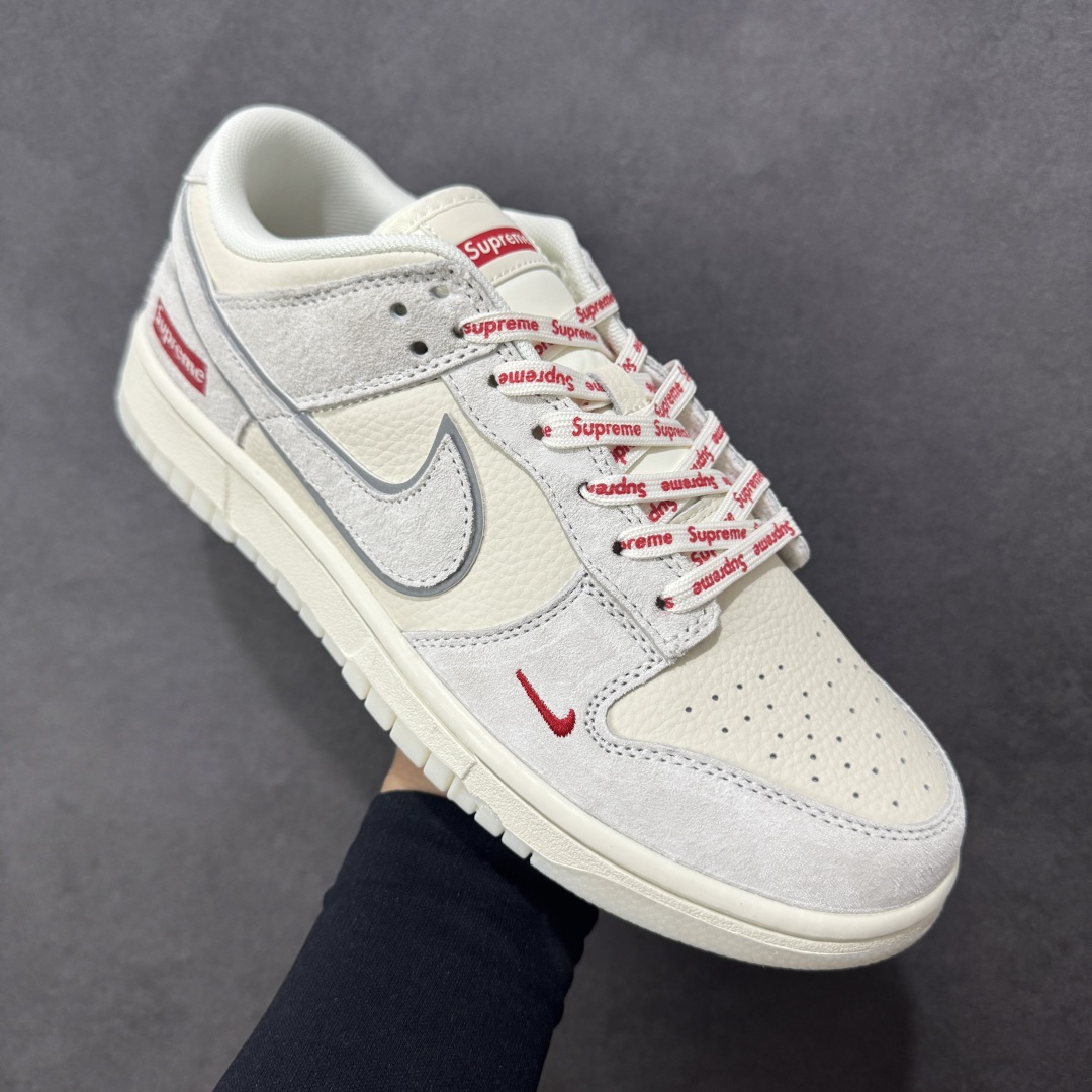 图片[3]-【定制版】Nike SB Dunk Low“ Supreme联名—米灰猪八革” 周年高端定制 低帮休闲板鞋 定制鞋盒 大厂纯原品质出货 超高清洁度 皮料切割干净无任何毛边 细节完美 货号：DN3168-007 尺码：36 36.5 37.5 38 38.5 39 40 40.5 41 42 42.5 43 44 44.5 45 编码：HXSB330340-选品中心