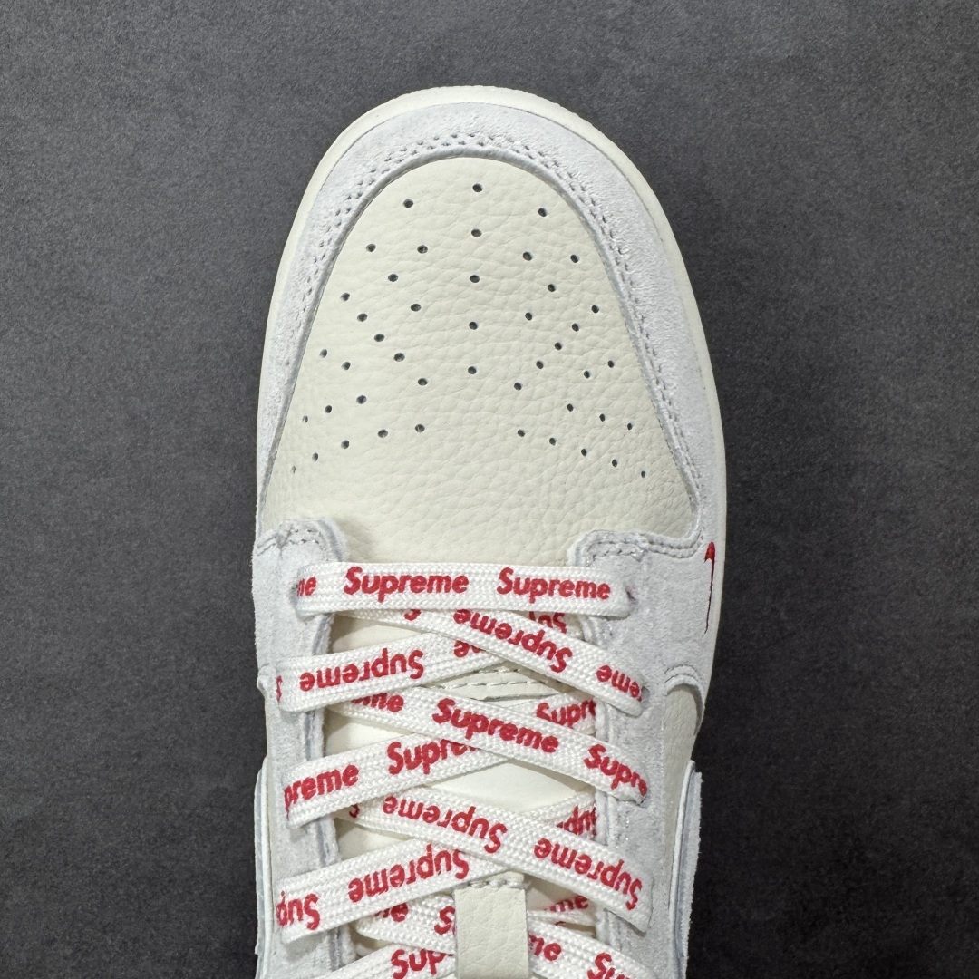 图片[8]-【定制版】Nike SB Dunk Low“ Supreme联名—米灰猪八革” 周年高端定制 低帮休闲板鞋 定制鞋盒 大厂纯原品质出货 超高清洁度 皮料切割干净无任何毛边 细节完美 货号：DN3168-007 尺码：36 36.5 37.5 38 38.5 39 40 40.5 41 42 42.5 43 44 44.5 45 编码：HXSB330340-选品中心