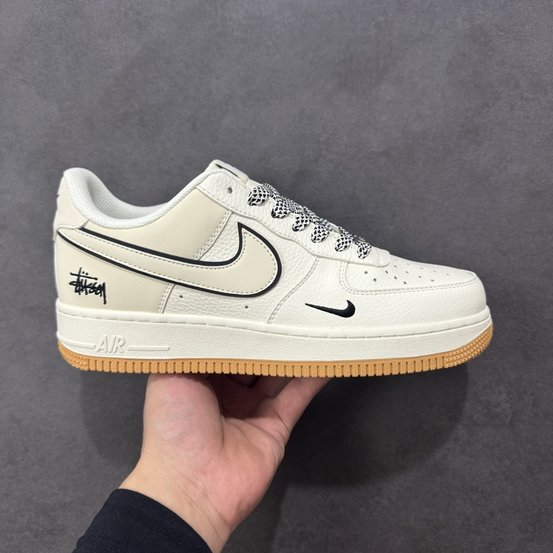 【定制版】NIke Air Force 1 \’07 Low “斯图西联名——米白生胶底”空军一号 低帮 运动鞋 休闲鞋 折边针车 工艺难度大 原楦头原纸板 原装鞋盒 定制五金配件 内置全掌气垫 原厂鞋底 货号:CS5288-055 尺码:36 36.5 37.5 38 38.5 39 40 40.5 41 42 42.5 43 44 44.5 45 编码:HXSA310320-选品中心