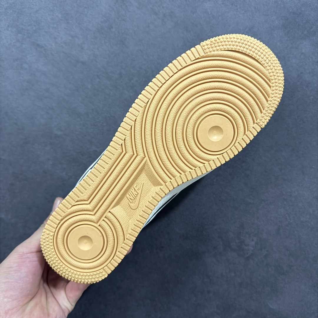 图片[9]-【定制版】NIke Air Force 1 \’07 Low “斯图西联名——米白生胶底”空军一号 低帮 运动鞋 休闲鞋 折边针车 工艺难度大 原楦头原纸板 原装鞋盒 定制五金配件 内置全掌气垫 原厂鞋底 货号：CS5288-055 尺码：36 36.5 37.5 38 38.5 39 40 40.5 41 42 42.5 43 44 44.5 45 编码：HXSA310320-选品中心