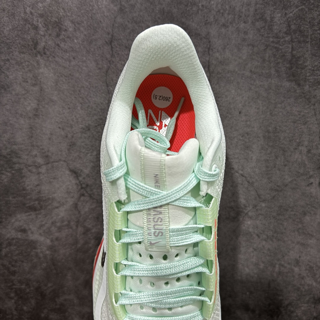 图片[8]-【XE纯原版】Nike Pegasus Premium Airscape 舒适百搭减震防滑耐磨透气 低帮跑步鞋     目前市场最强品质 原版购入开发 一切材质配件均匀原版一致 完美版型 高端玩家必推版本 高价零售必推版本 欢迎对比市面任意版本‼️ 这双鞋简直是时尚与科技的完美融合。 经典黑色鞋面，质感爆棚，搭配超亮眼的银色大勾子，瞬间成为街头焦点。 鞋侧独特小吊牌，细节满满，个性直接拉满。  脚下的全掌气垫更是亮点，红黑配色超吸睛，不仅颜值在线，缓震性能更是一绝。 不管是日常出街还是慢跑锻炼，都能给双脚极致舒适体验。  码数超全，36 – 46 码任你选！别犹豫啦，穿上它，轻松走出潮流范，开启你的时尚运动新旅程！   #独家原包 原底原料 开模打造  #原厂鞋标 高精密准度  #原楦原纸板开发 匹配原版98%以上  #后跟弧度 正确呈现  #原厂皮料 质感无敌  #皮料切割干净 无任何毛边 清洁度细节完美  货号：HQ2592-301 码段：36-46-选品中心