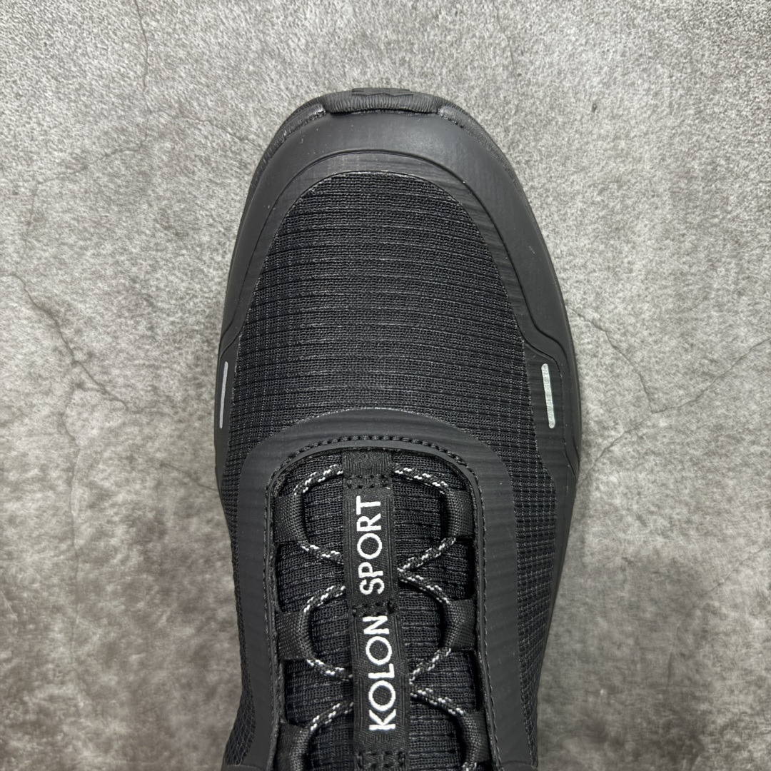 图片[5]-【升级版】可隆KOLON SPORT Skyler 2 舒适柔软 防水支撑轻便回弹 低帮 徒步鞋 黑色 脚感软到像踩云朵☁️—鞋面柔软贴合脚型，走石子路也不硌脚；防滑V黄金大底纹路深似锯齿，泥地、陡坡都稳稳拿捏，下雨天也不怕打滑。黑色耐脏又百搭，日常穿去上班是低调质感，进山徒步是可靠装备，从城市到山野，一双鞋承包所有 “出走计划” 尺码：39-45-选品中心