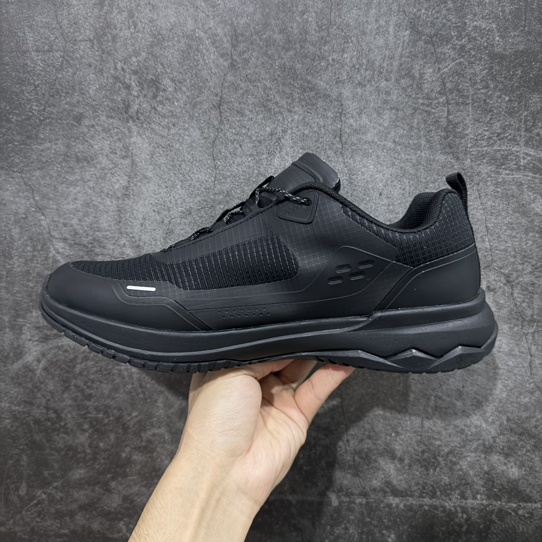 图片[2]-【升级版】可隆KOLON SPORT Skyler 2 舒适柔软 防水支撑轻便回弹 低帮 徒步鞋 黑色 脚感软到像踩云朵☁️—鞋面柔软贴合脚型，走石子路也不硌脚；防滑V黄金大底纹路深似锯齿，泥地、陡坡都稳稳拿捏，下雨天也不怕打滑。黑色耐脏又百搭，日常穿去上班是低调质感，进山徒步是可靠装备，从城市到山野，一双鞋承包所有 “出走计划” 尺码：39-45-选品中心