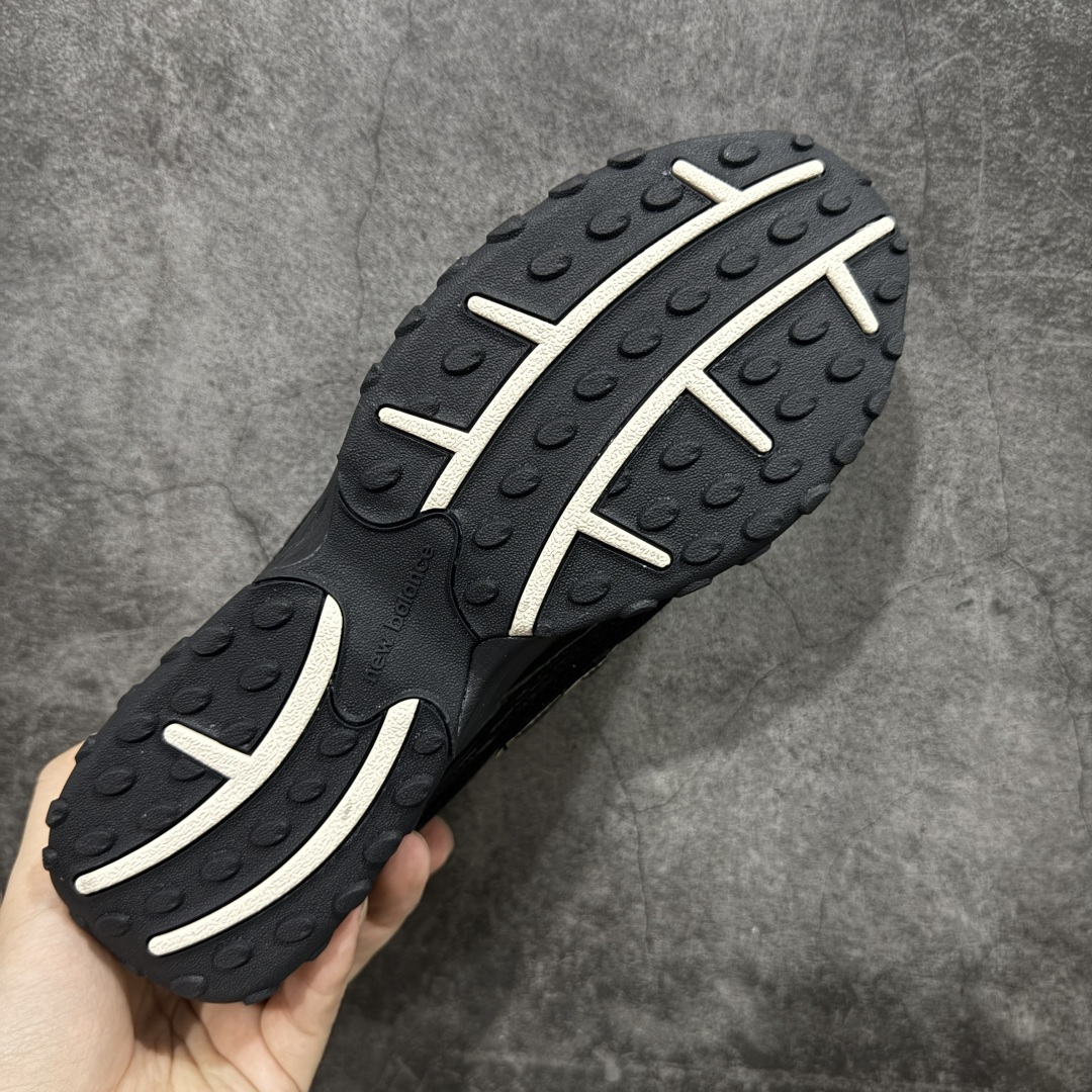 图片[9]-💰 260【纯原M版】New Balance NB204L 薄底鞋 薄底皮质鞋带德训miu系 减震耐磨包裹性支撑轻便 低帮 生活休闲鞋 男女同款 黑色 区别市面先行通货版本 市场唯一正确咖色 原材料打造 鞋身搭载EVA科技组合中底 附赠三副鞋带 适用多元穿搭场合为户外出行提供舒适长远的穿搭体验 货号：U204LMRA 尺码：36-44.5-选品中心