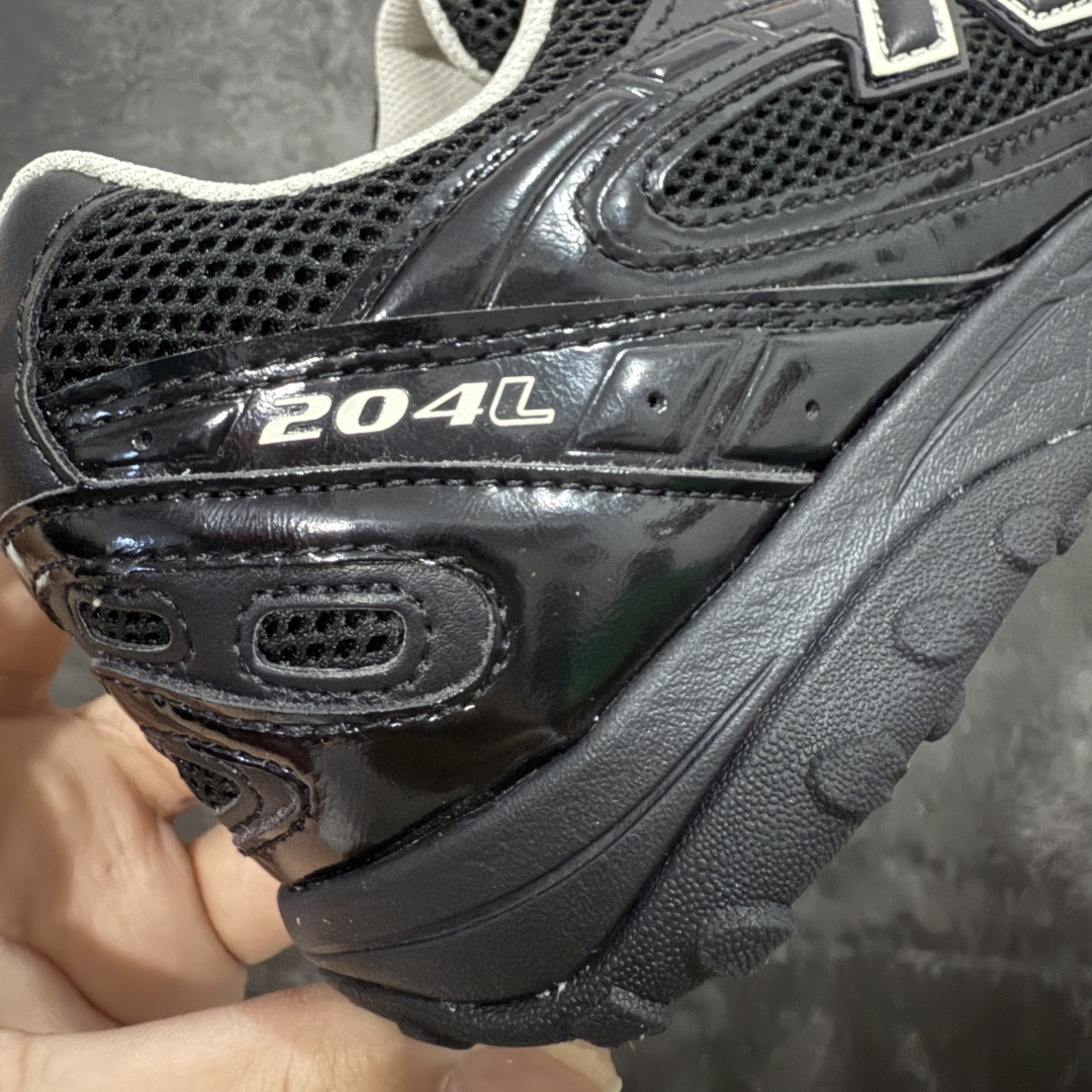 图片[3]-💰 260【纯原M版】New Balance NB204L 薄底鞋 薄底皮质鞋带德训miu系 减震耐磨包裹性支撑轻便 低帮 生活休闲鞋 男女同款 黑色 区别市面先行通货版本 市场唯一正确咖色 原材料打造 鞋身搭载EVA科技组合中底 附赠三副鞋带 适用多元穿搭场合为户外出行提供舒适长远的穿搭体验 货号：U204LMRA 尺码：36-44.5-选品中心