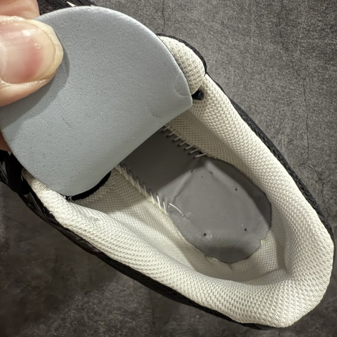 图片[8]-💰 260【纯原M版】New Balance NB204L 薄底鞋 薄底皮质鞋带德训miu系 减震耐磨包裹性支撑轻便 低帮 生活休闲鞋 男女同款 黑色 区别市面先行通货版本 市场唯一正确咖色 原材料打造 鞋身搭载EVA科技组合中底 附赠三副鞋带 适用多元穿搭场合为户外出行提供舒适长远的穿搭体验 货号：U204LMRA 尺码：36-44.5-选品中心